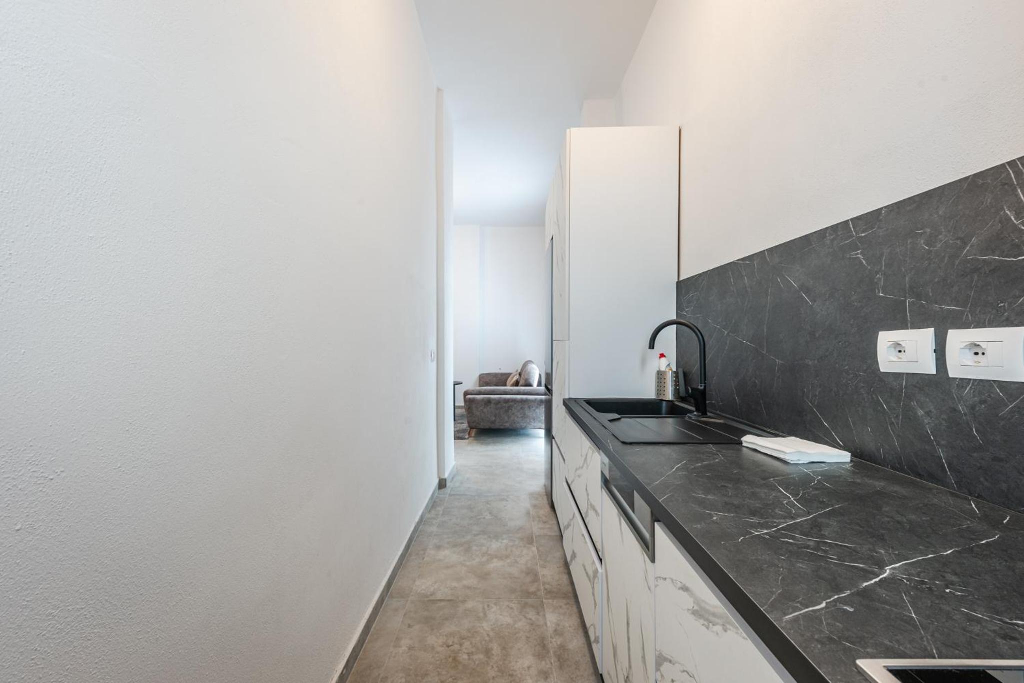 Royal Hill Apartments by PS