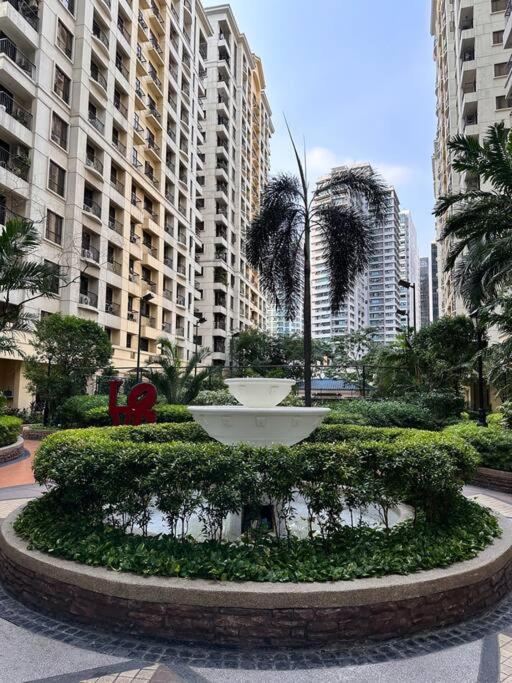 The grey loft Elegant condo BGC view 2