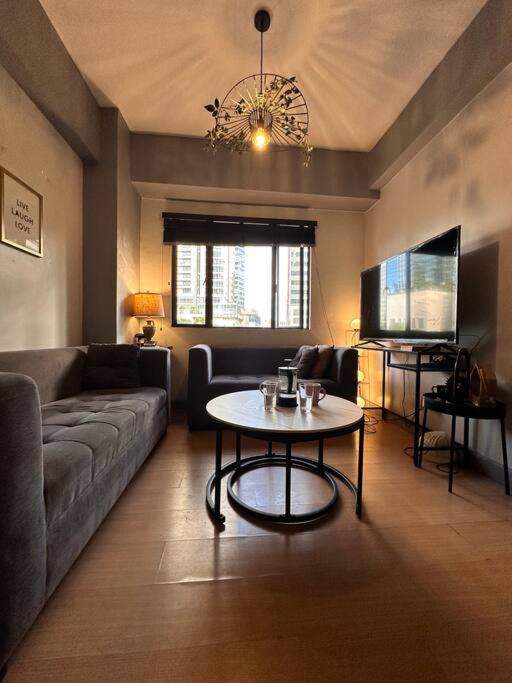 The grey loft Elegant condo BGC view 3