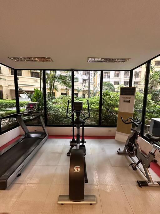 The grey loft Elegant condo BGC view 5