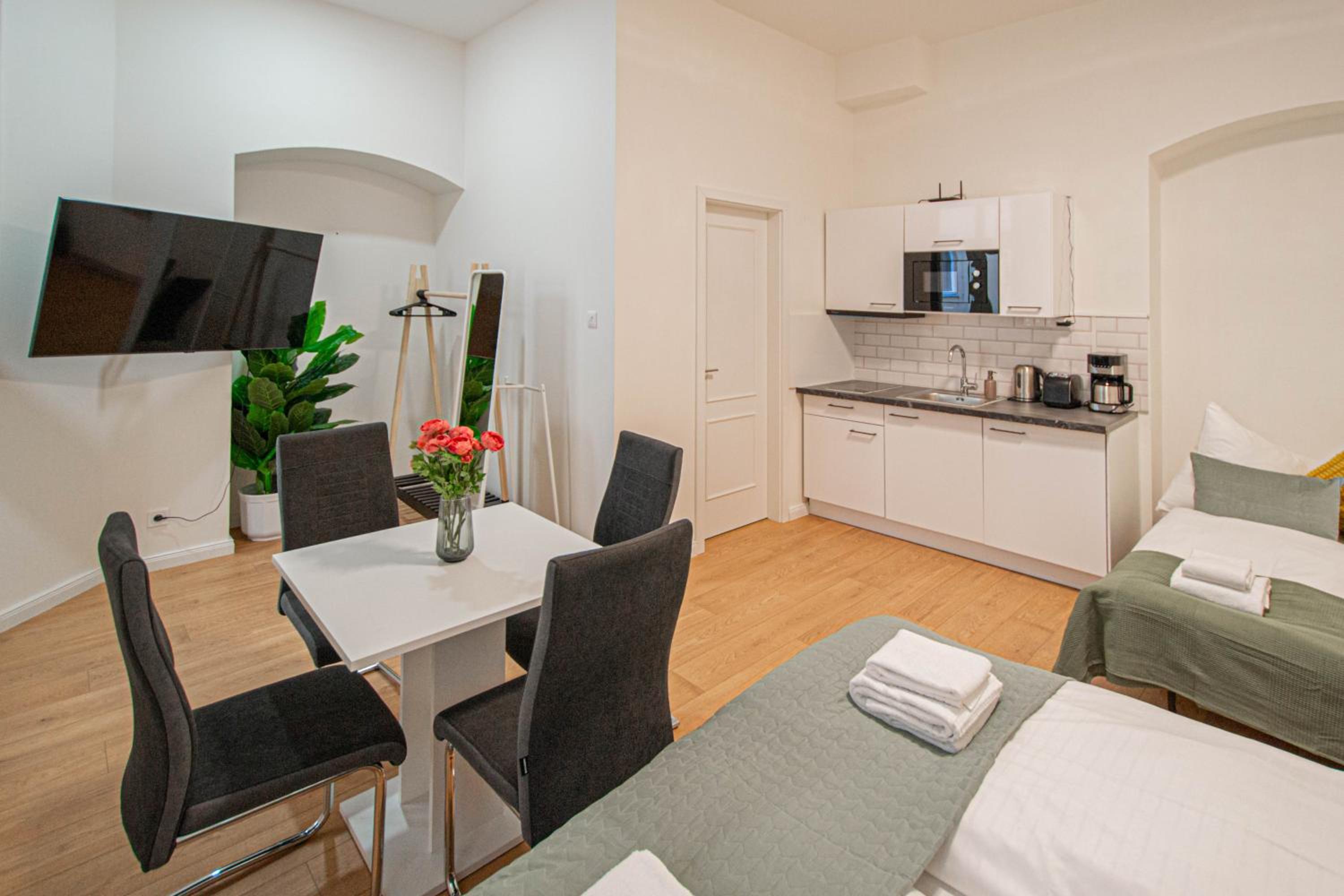 Charles square central apartments by Ruterra