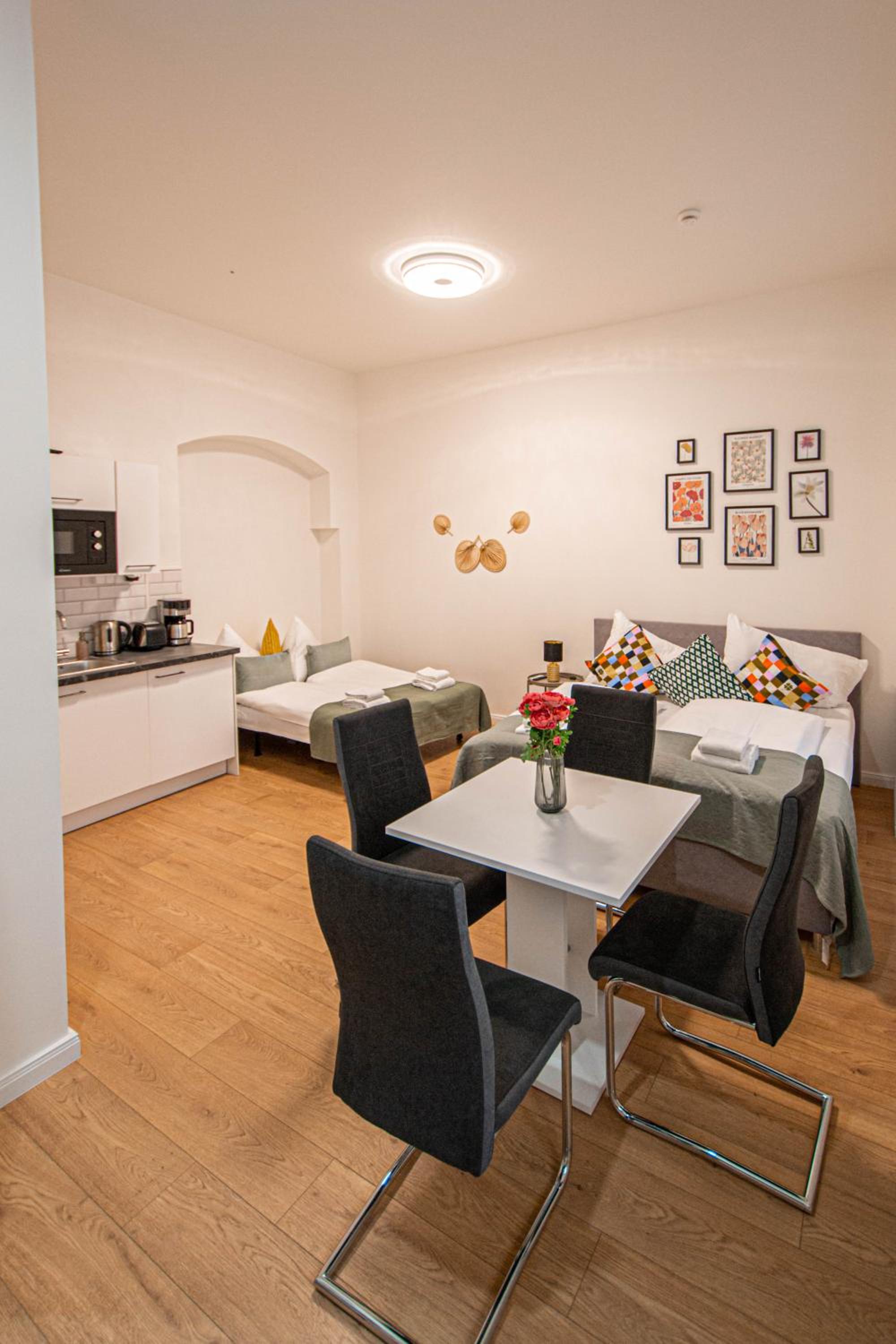Charles square central apartments by Ruterra