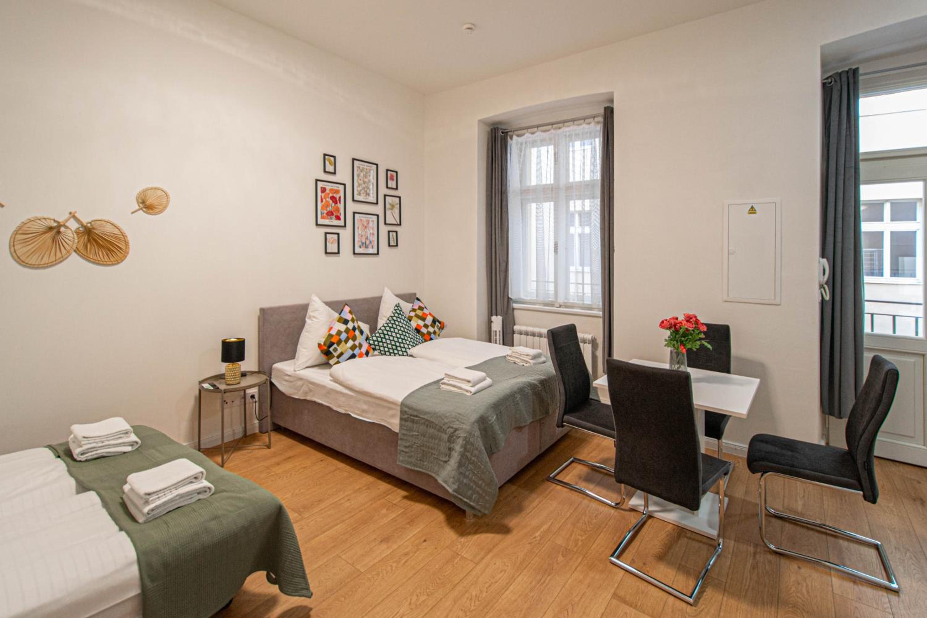 Charles square central apartments by Ruterra