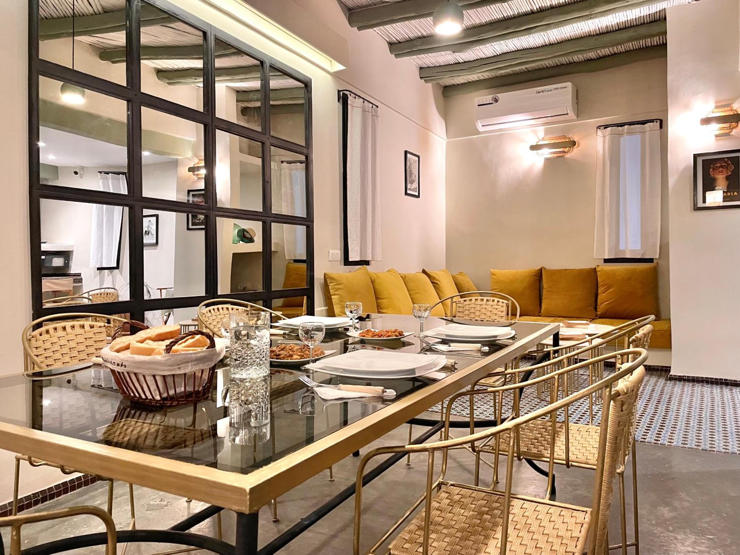 dining