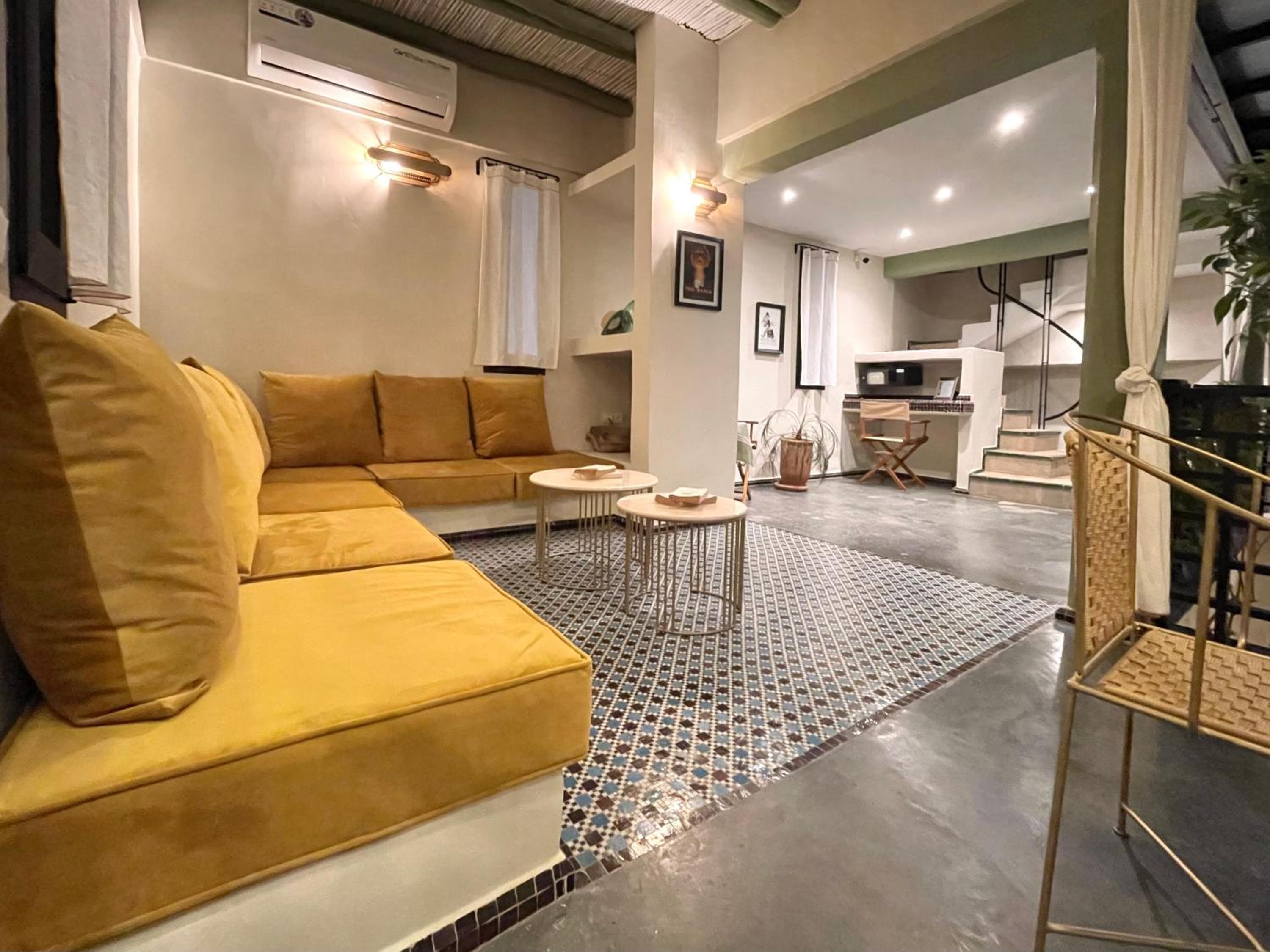 lounge