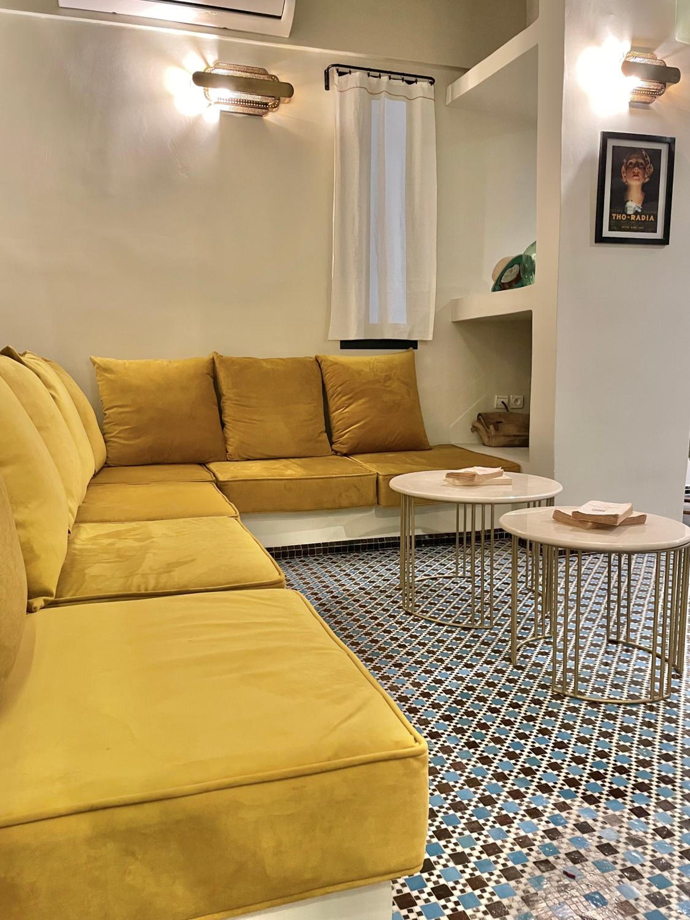 lounge