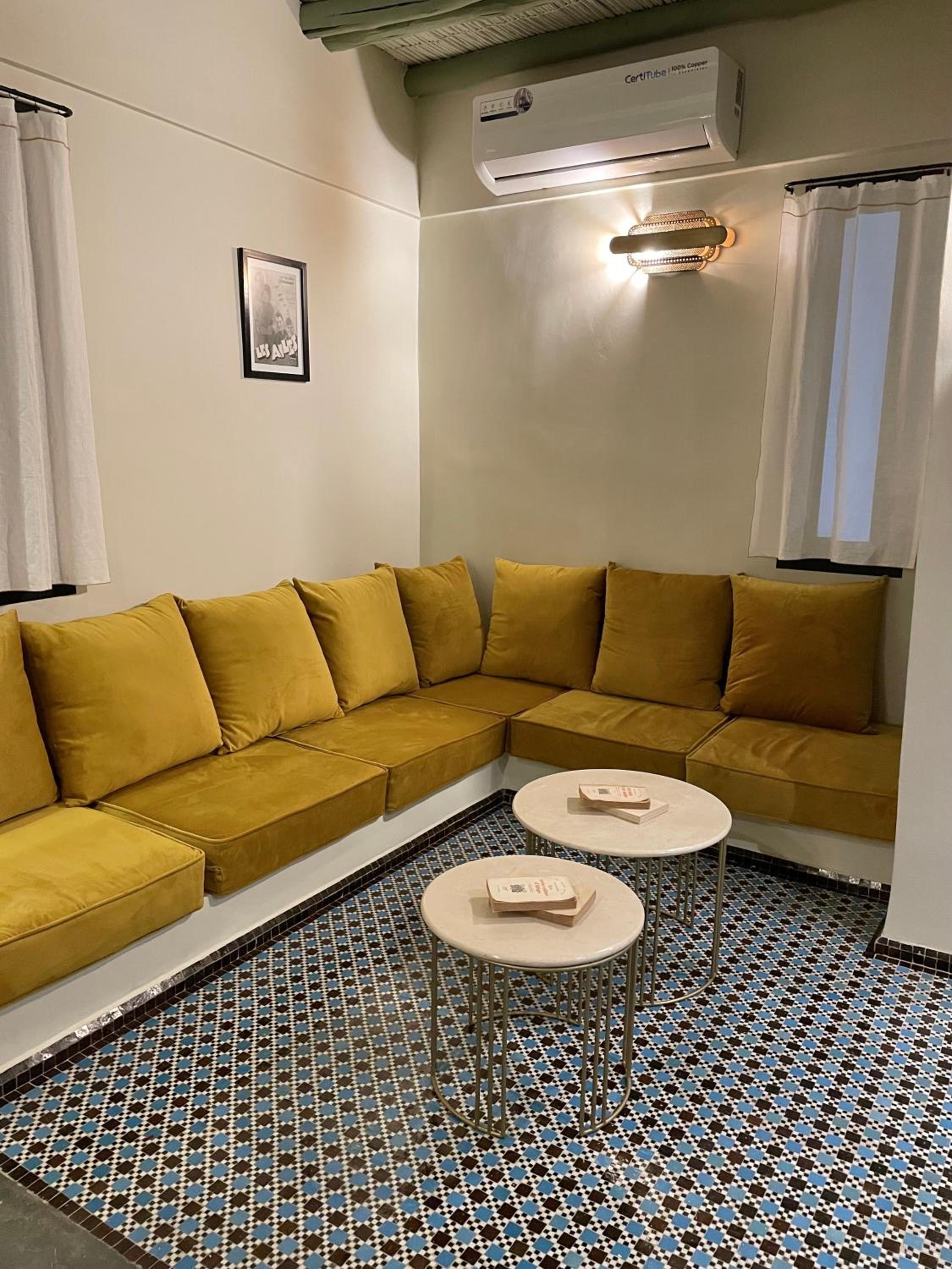 lounge