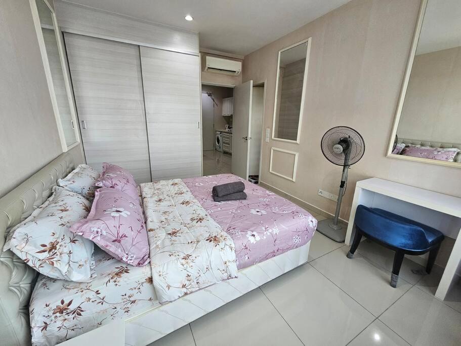 I-Soho I-City Homestay by Erna photo 4