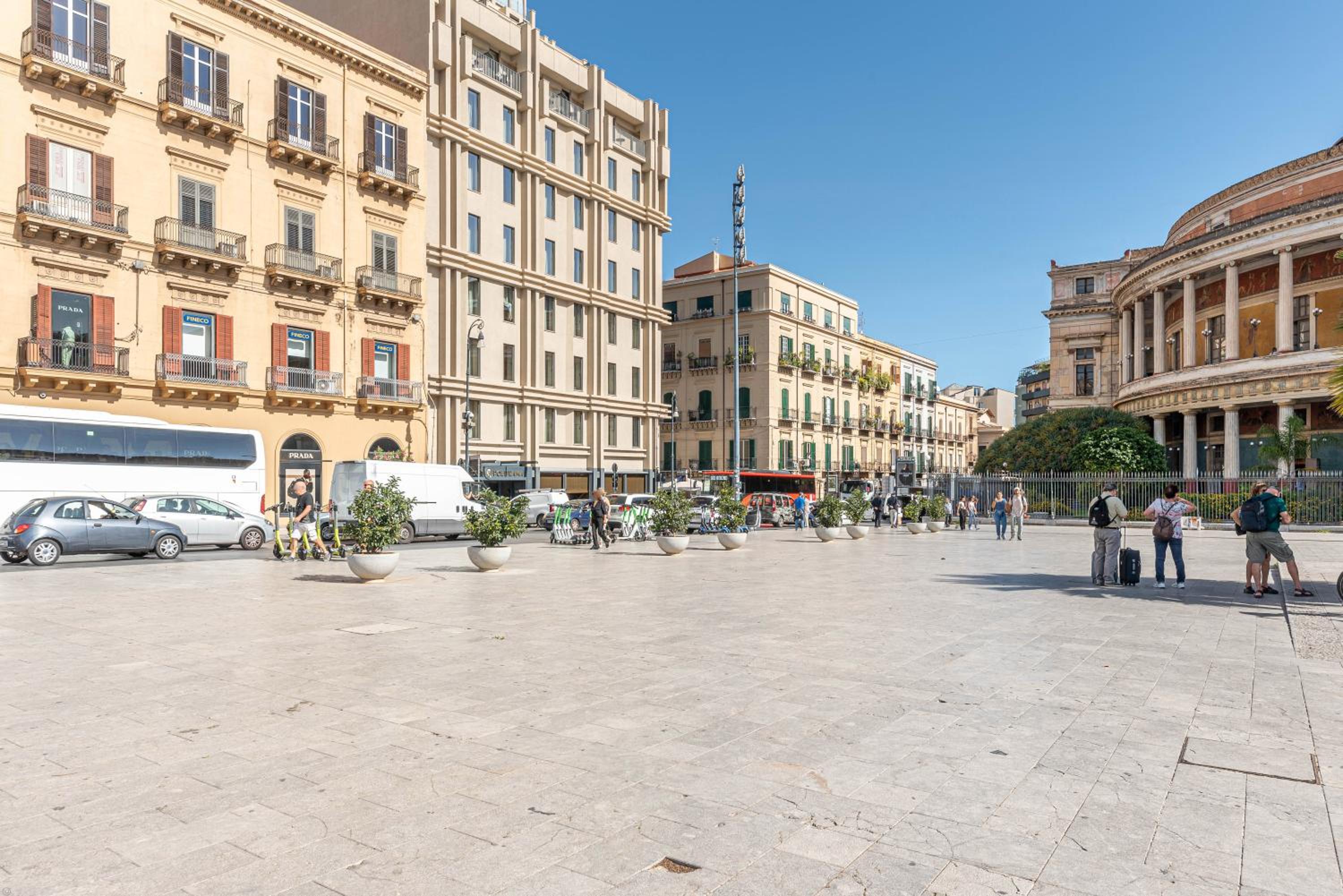 Turati Apartment al Politeama by Wonderful Italy view 5