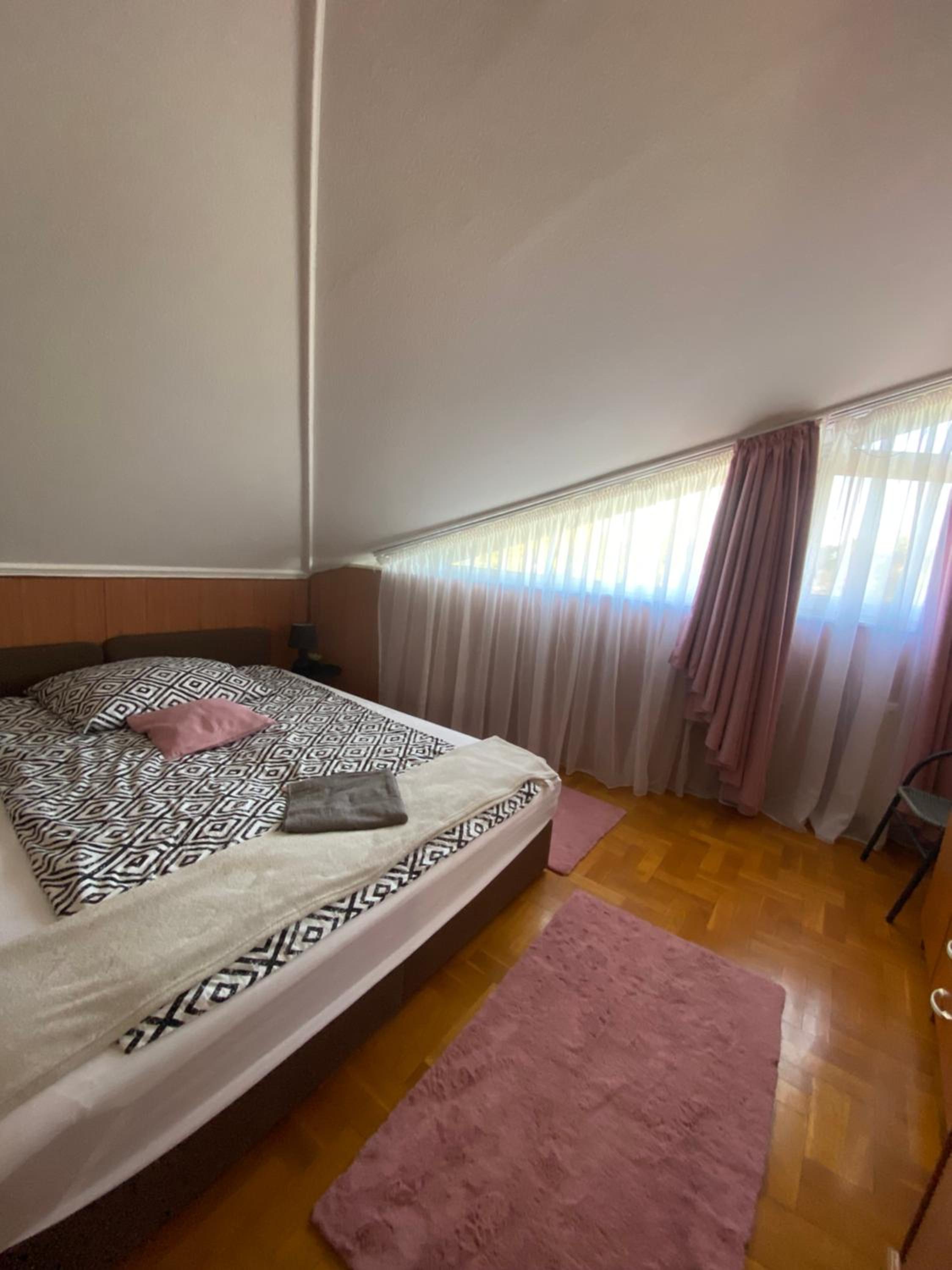 Zaira Apartman