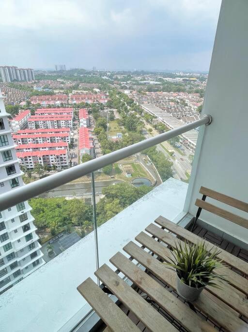 1min to Paradigm Mall 2to 5pax Platino MujiStyle