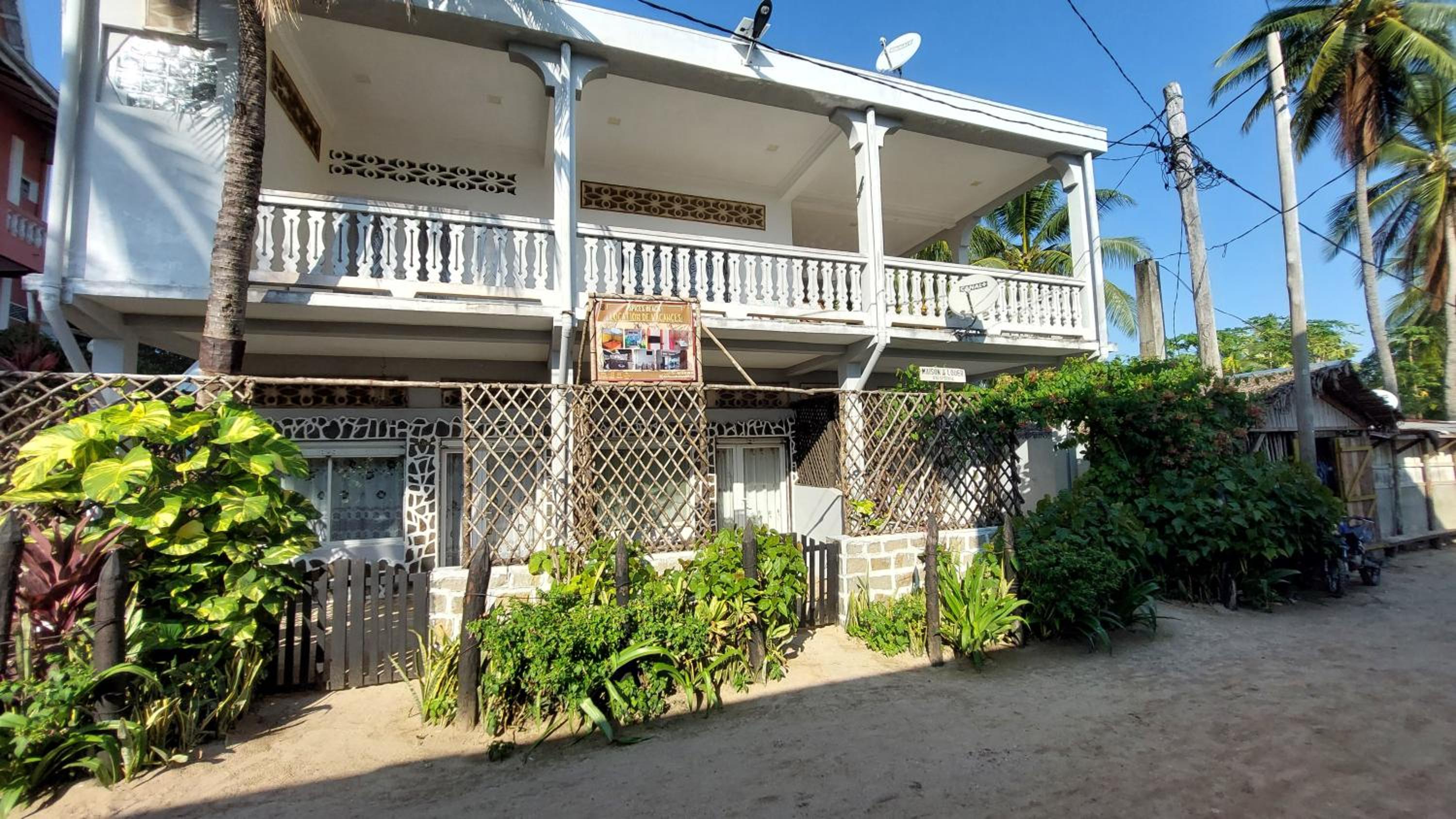 Studio Poivre - Séjour tropical à Nosy Be view 2