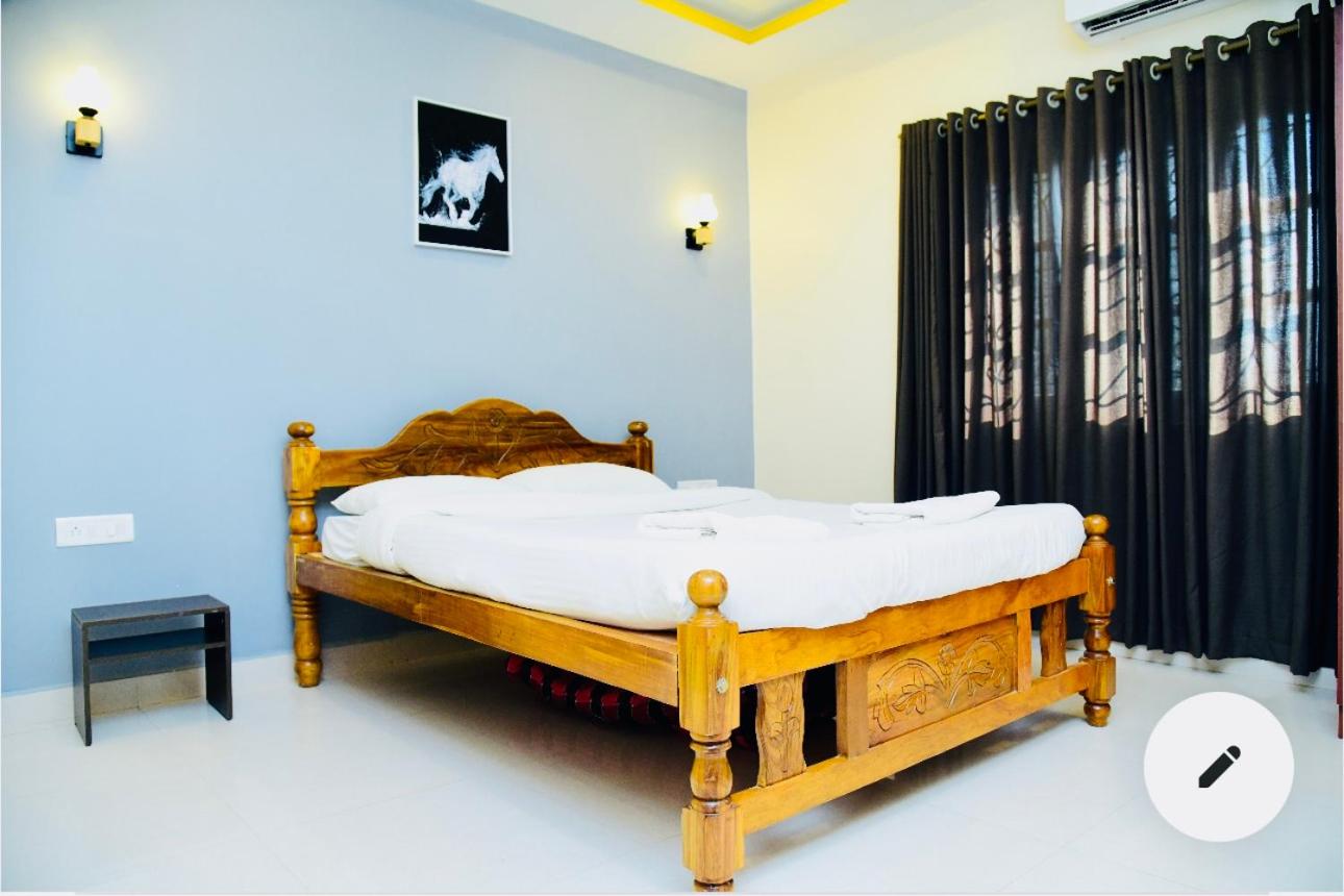 Gayatri home stay, Spacious 3bhk apartment near Baga beach view 4