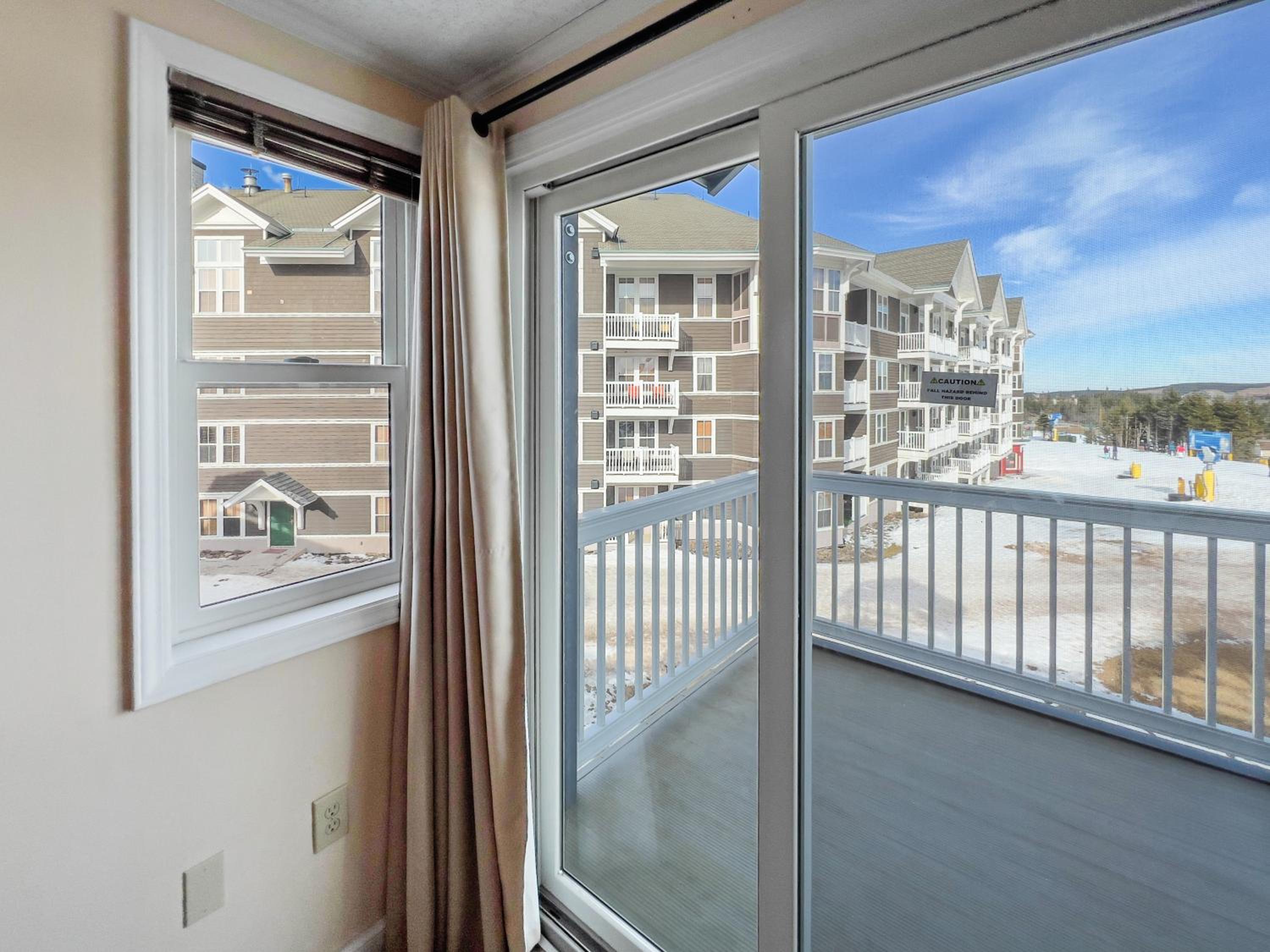 ML310 1BR 1BA WiFi Budget Friendly Next To Slopes view 2