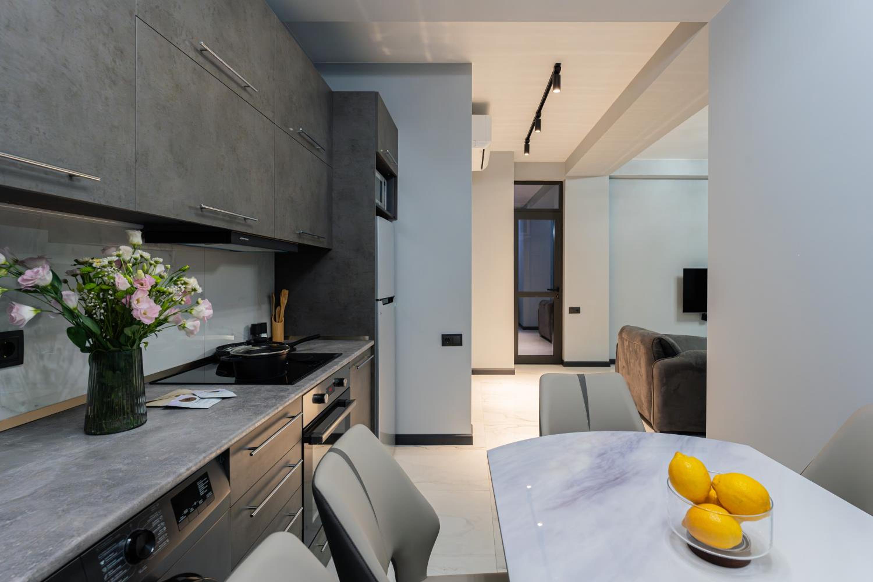 Modern 1BR Apt New Building SelfCheckin by Keygo 0100
