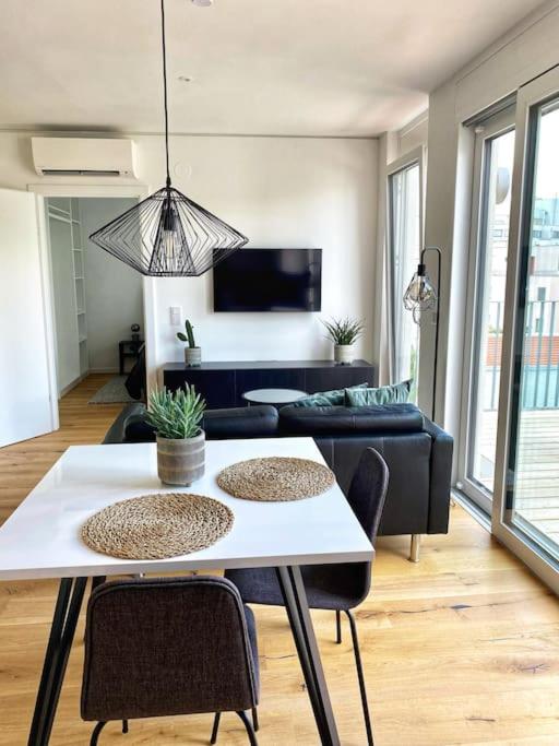 Rooftop Apartment with Terrace & AC - Self Check-In