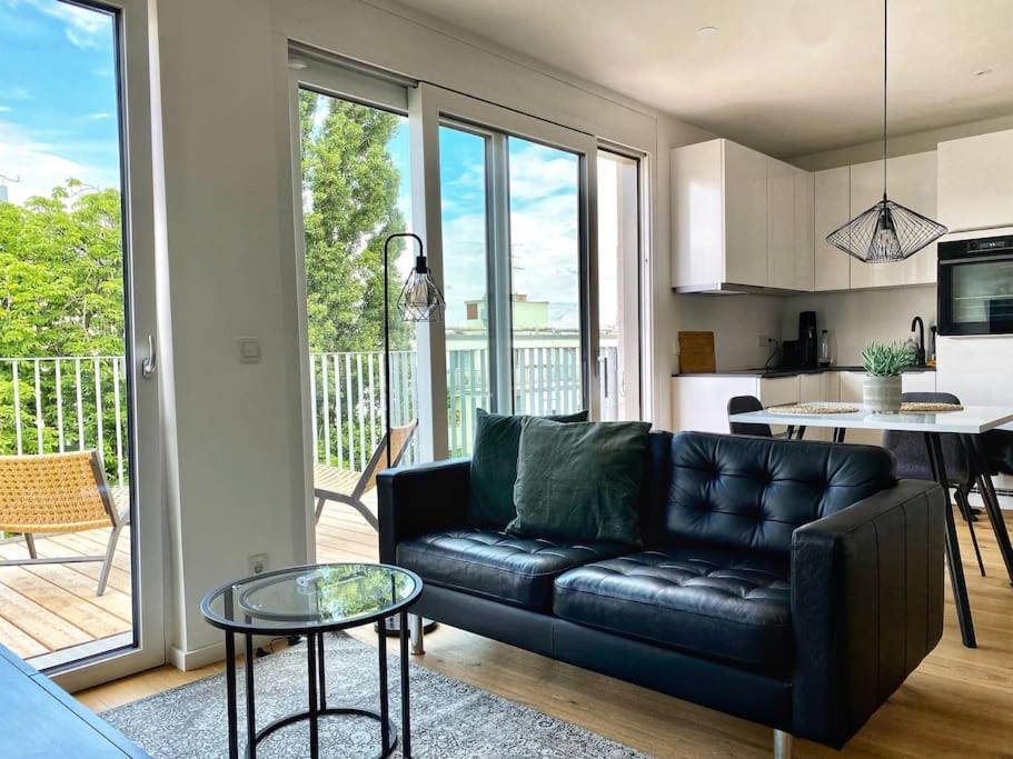 Rooftop Apartment with Terrace & AC - Self Check-In
