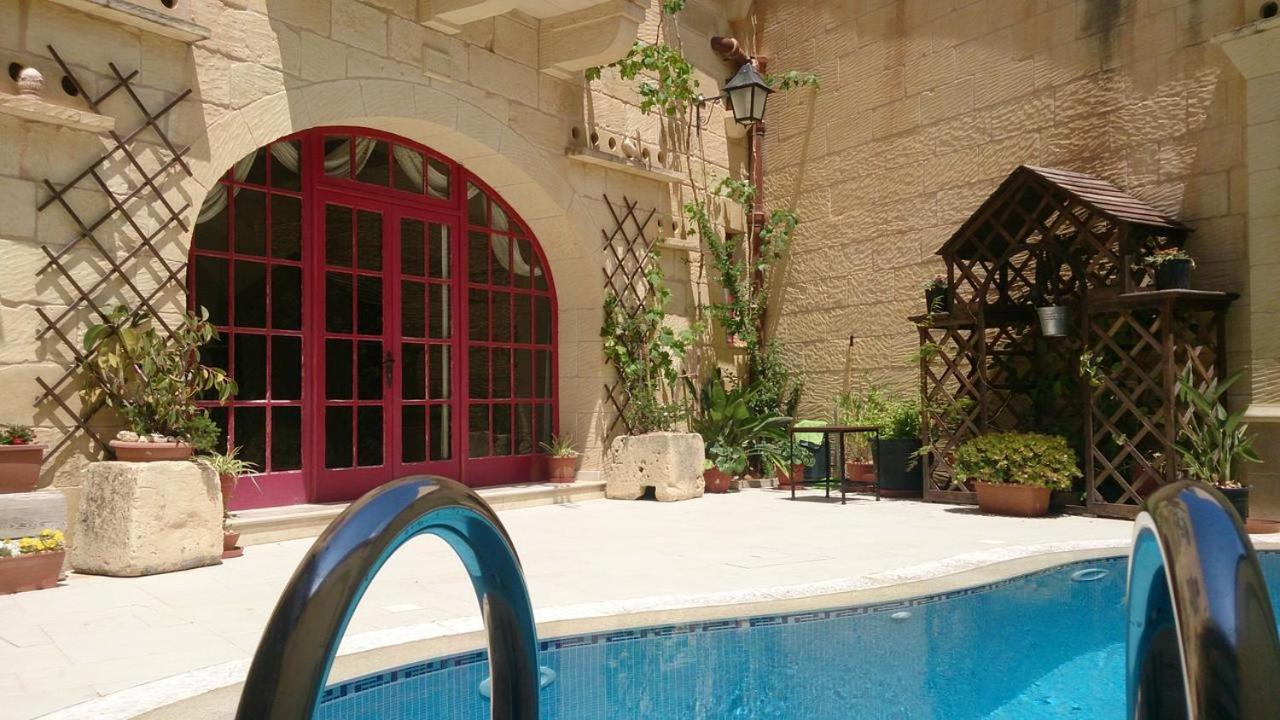 3 Bedroom Holiday Farmhouse with Private Pool in Gozo view 4