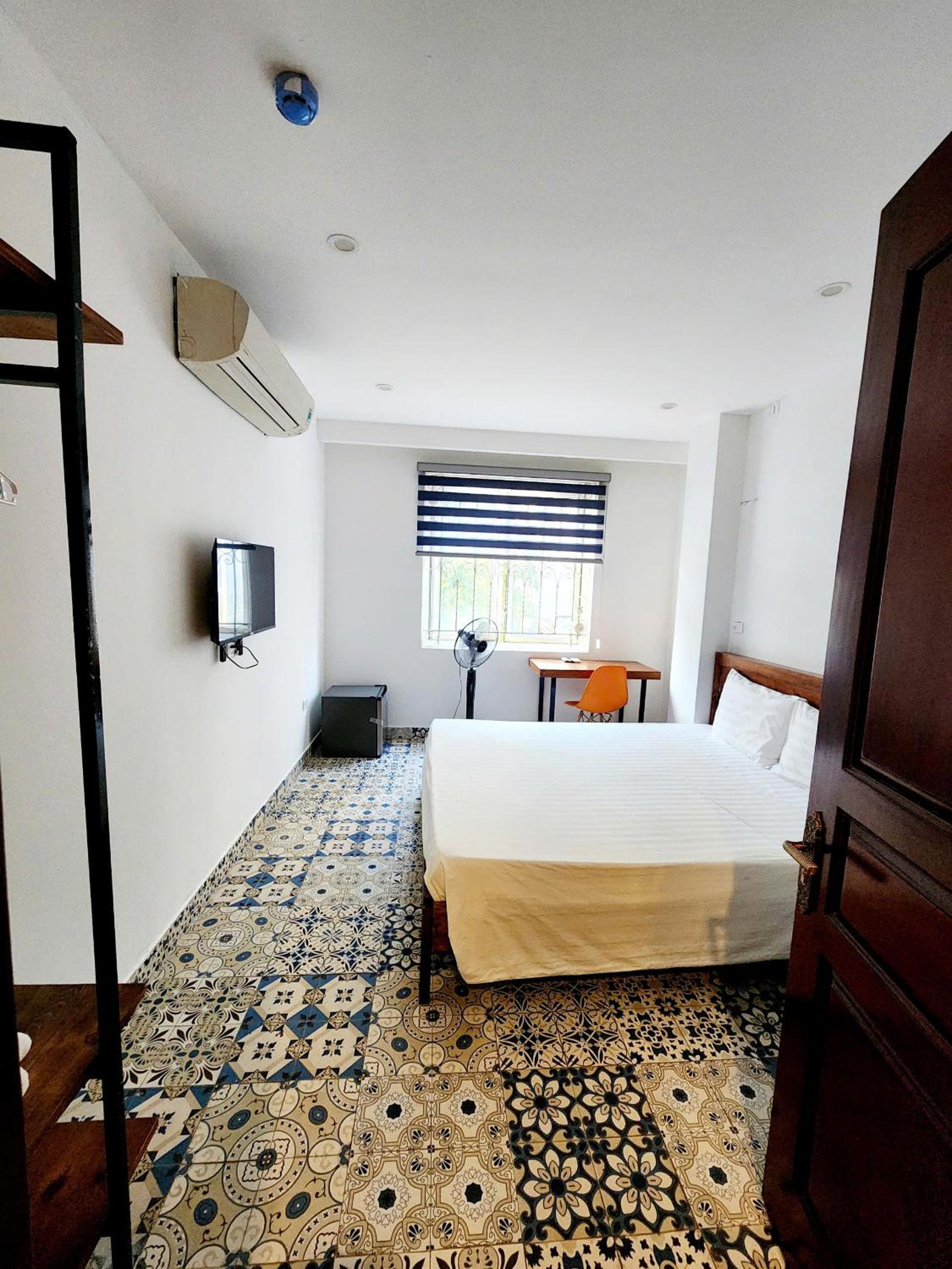 Lakeside House Hanoi