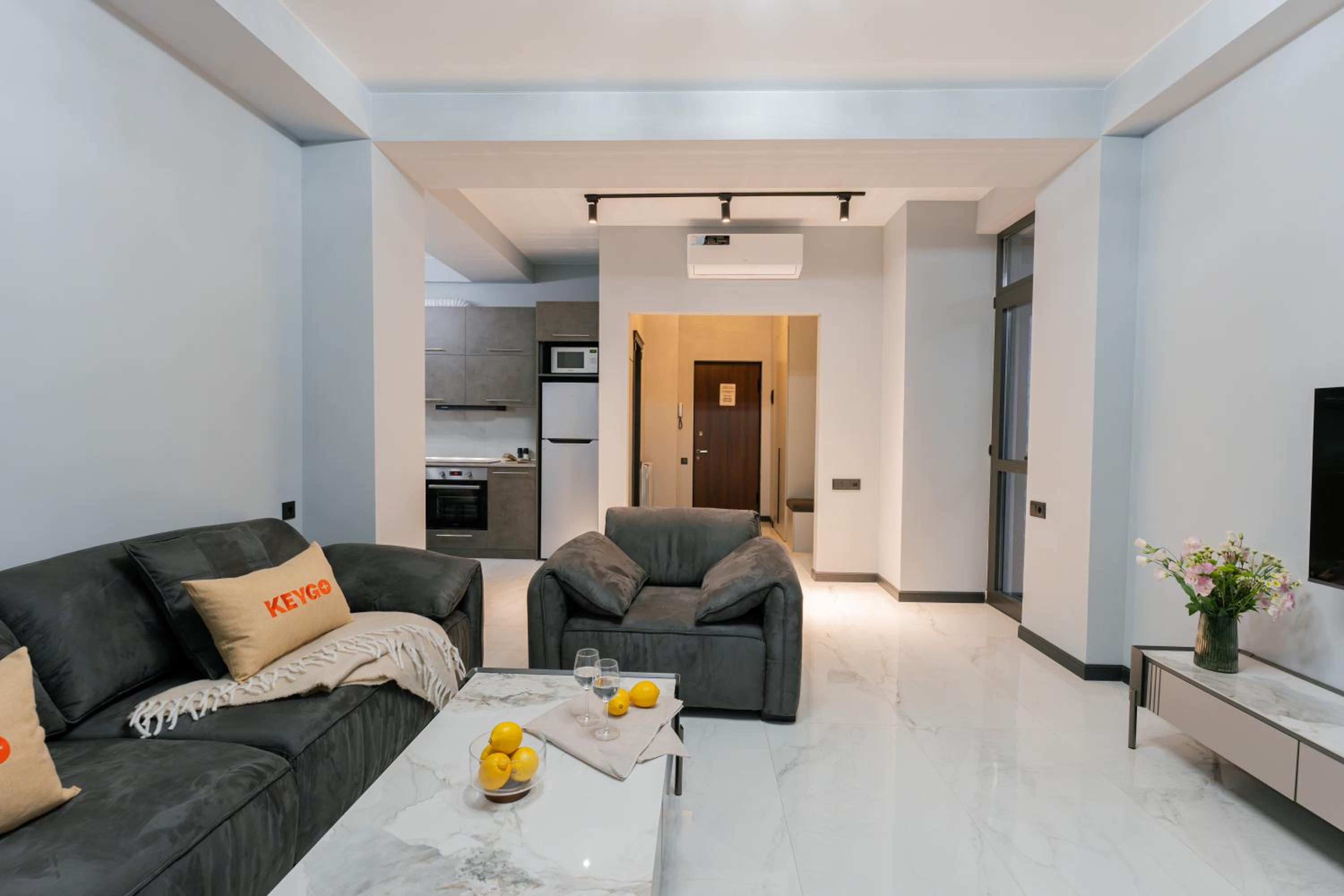 Newly Renovated 1BR Self Checkin by Keygo 101