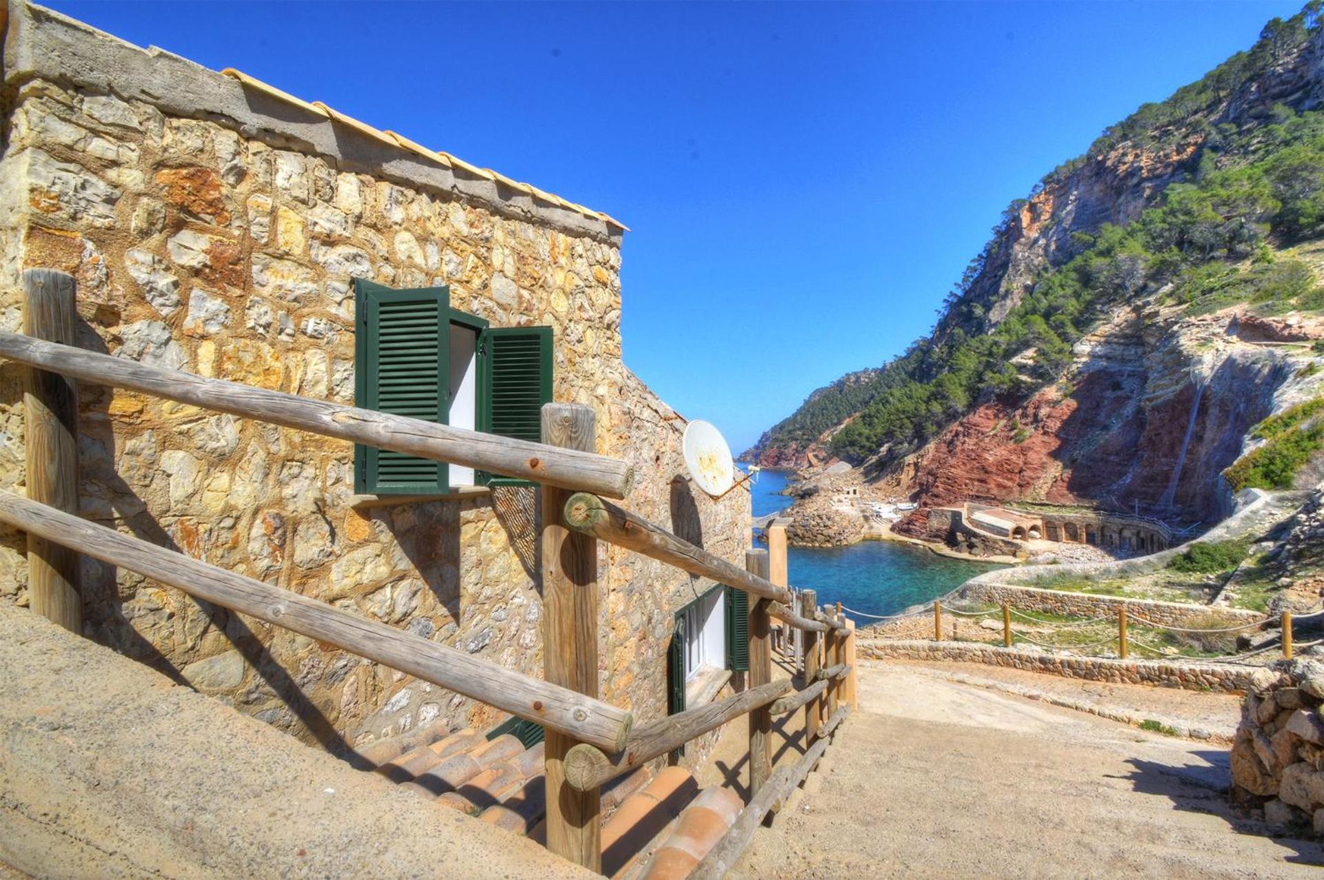Cala Estellencs Beach House by Slow Villas