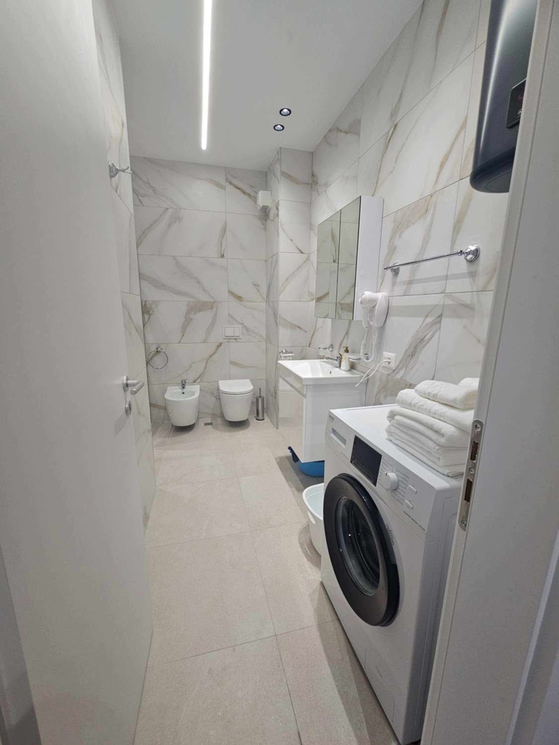 Amara Apartment