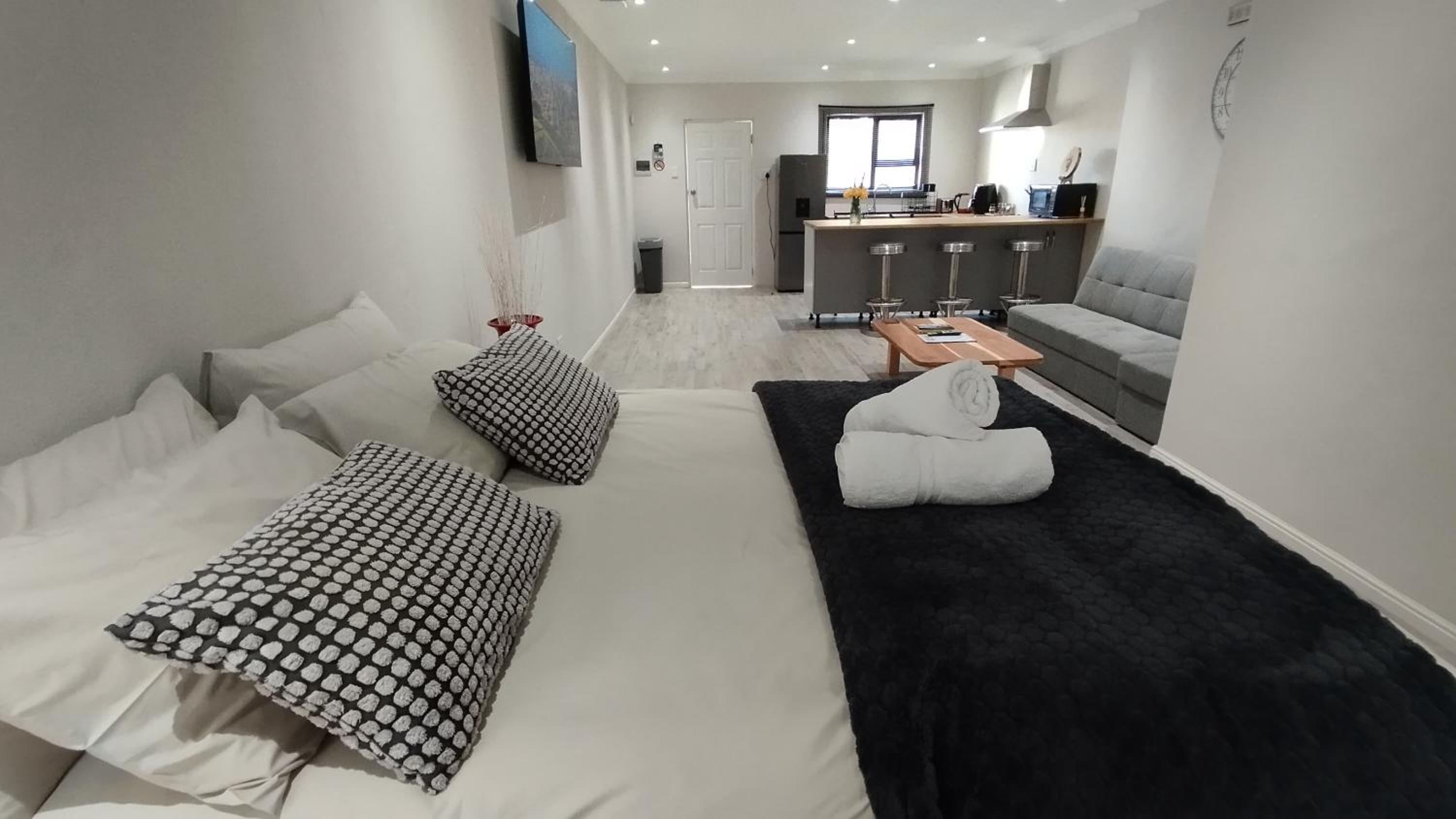 DINAS Self-Catering Accommodation Flat 2 view 5