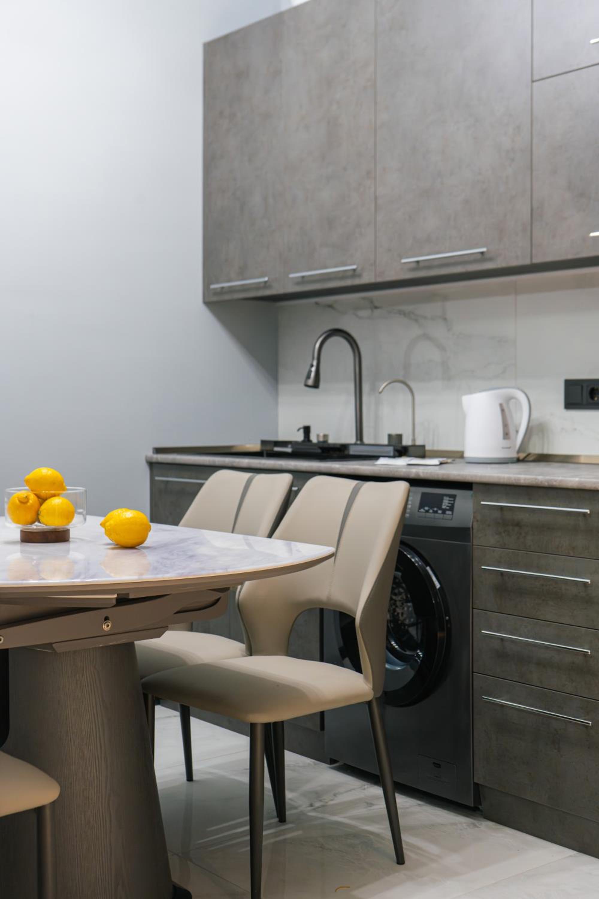 Modern 1BR Newly Renovated Self Checkin by Keygo 102