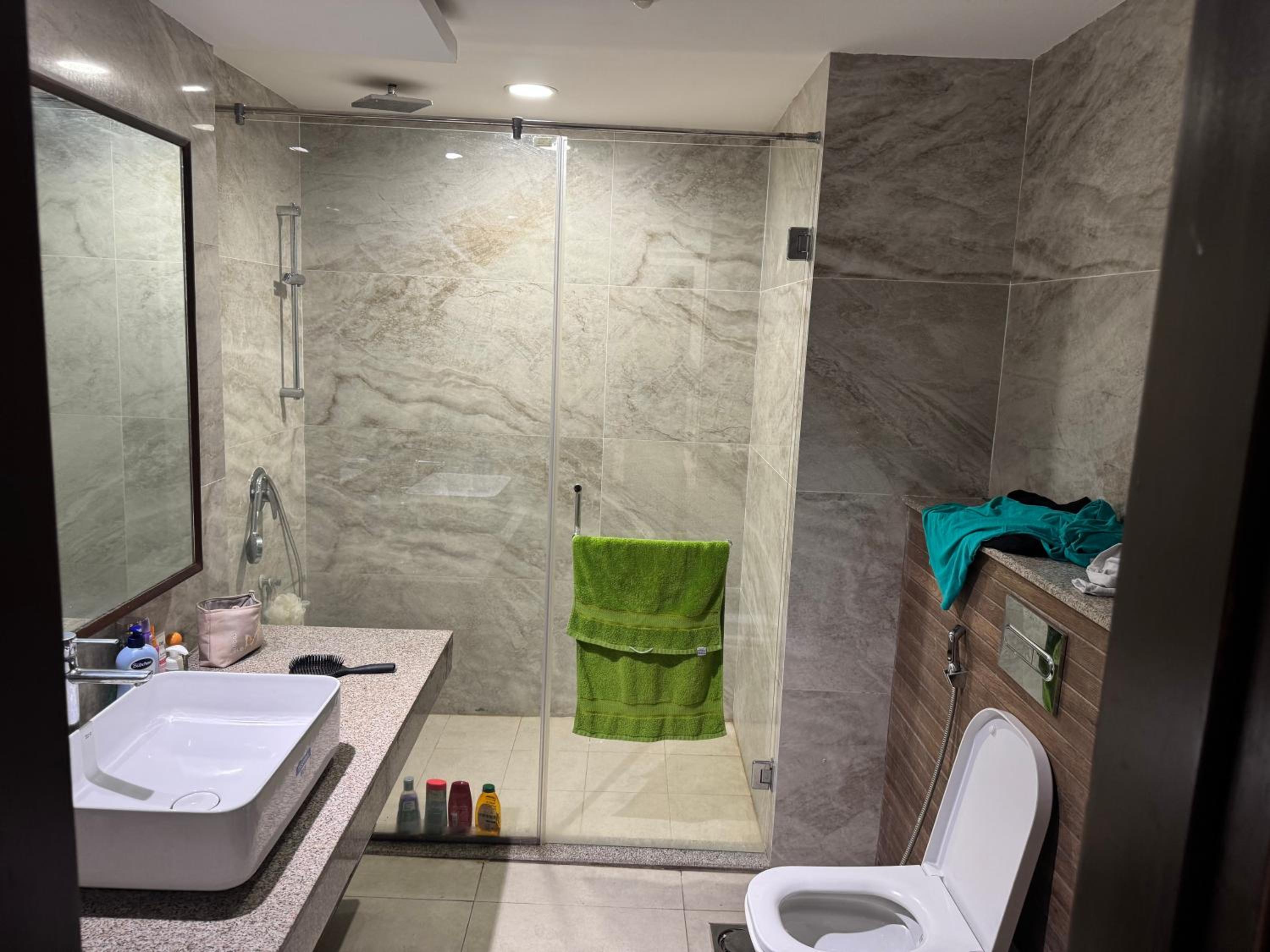 Mövenpick Family Apartments - 1 2 3 4 Bedroom - Penta Square Defence Phase 5 Lahore