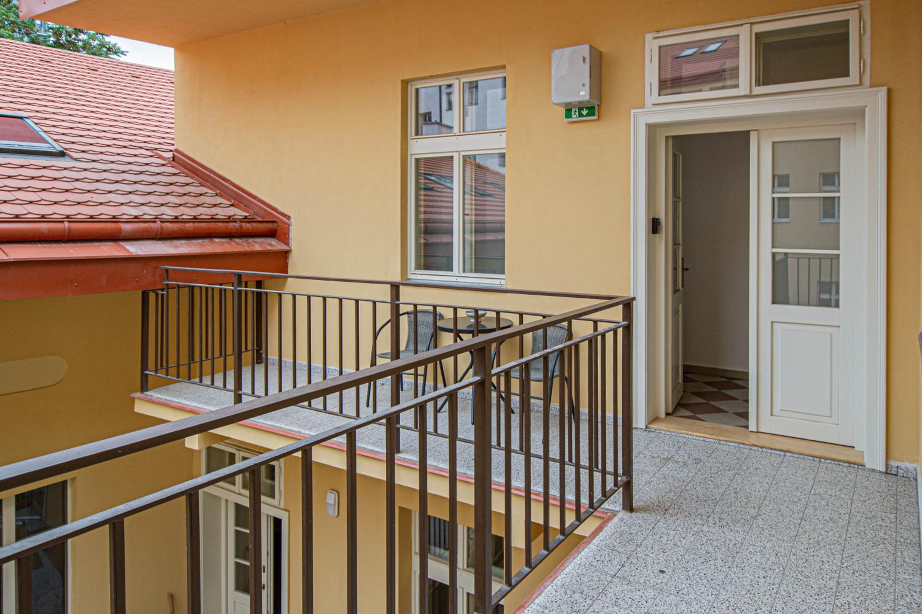 Charles square central apartments by Ruterra