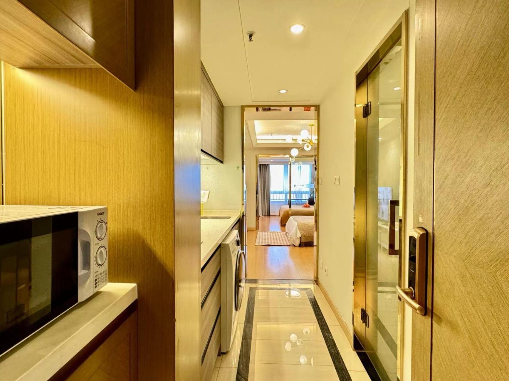 Shanghai Lerongju Boutique Apartment Metro Line 8 20meter