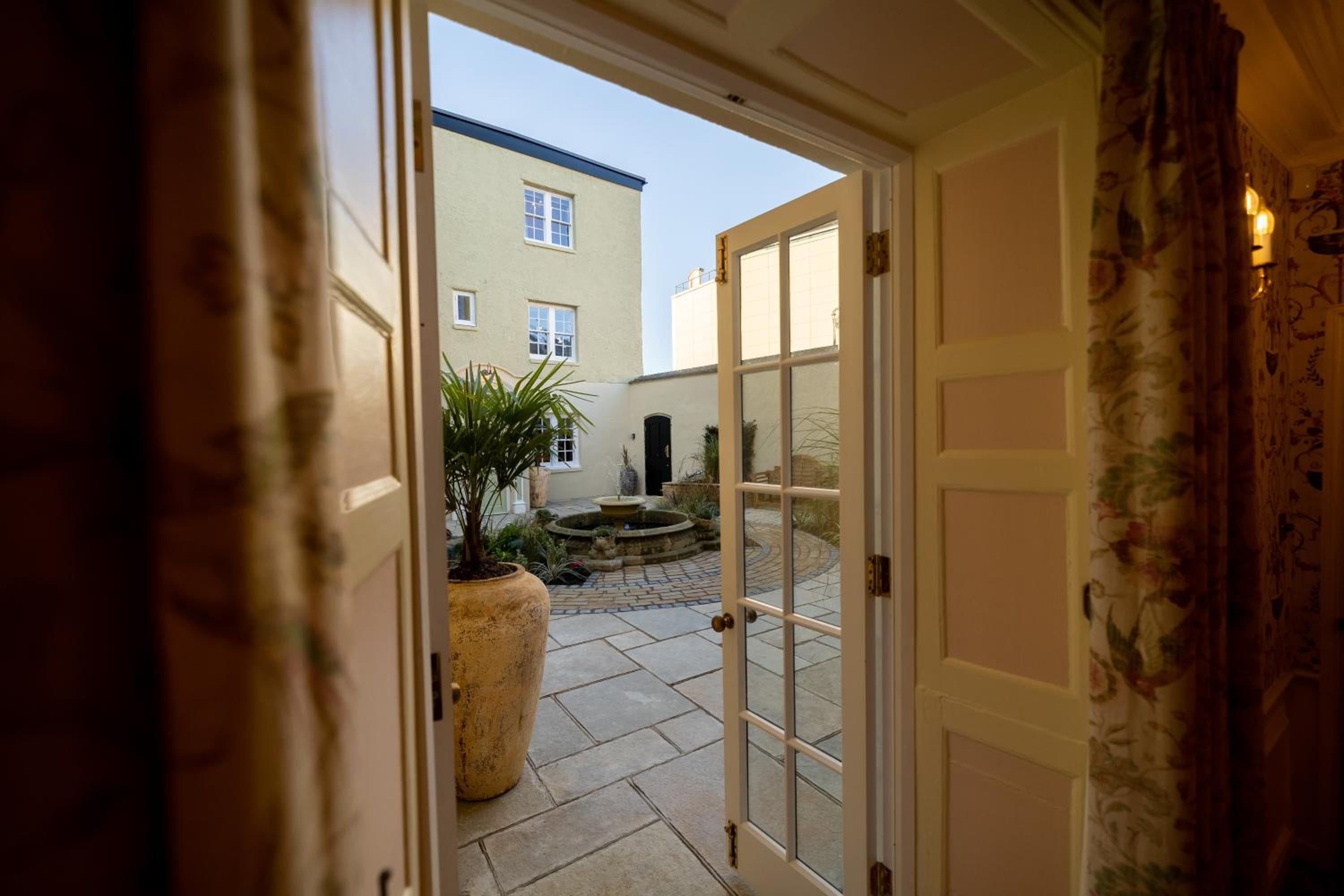 Greyfriars Hideaway