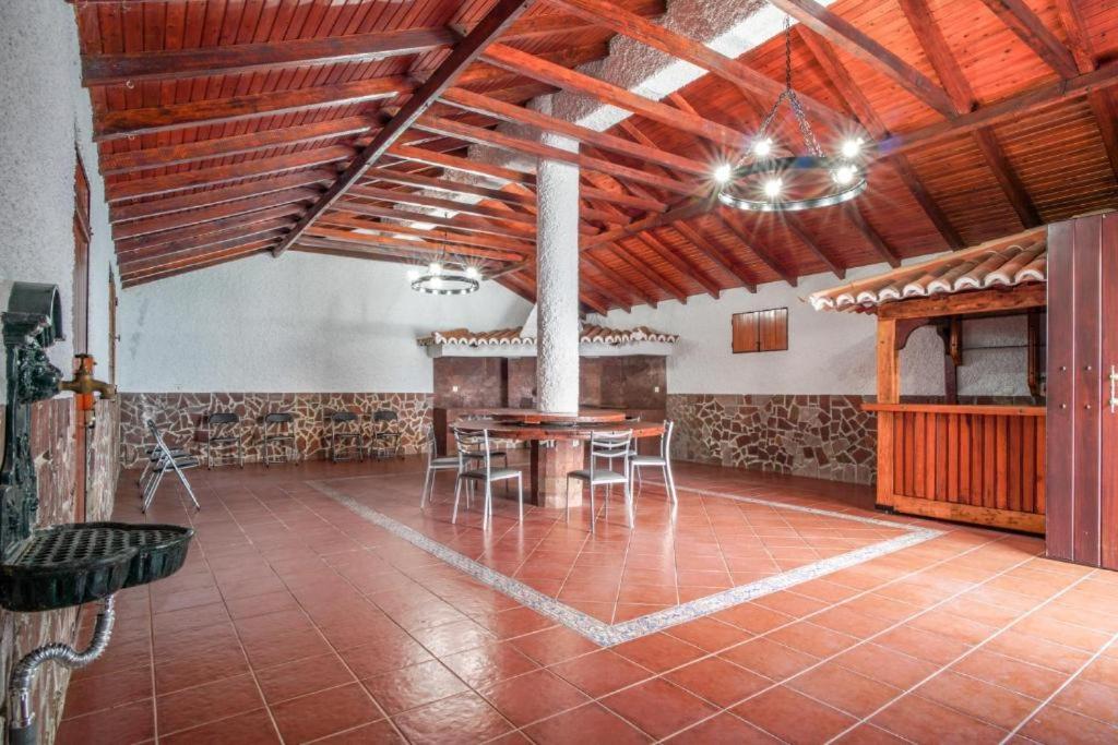 Jiri House