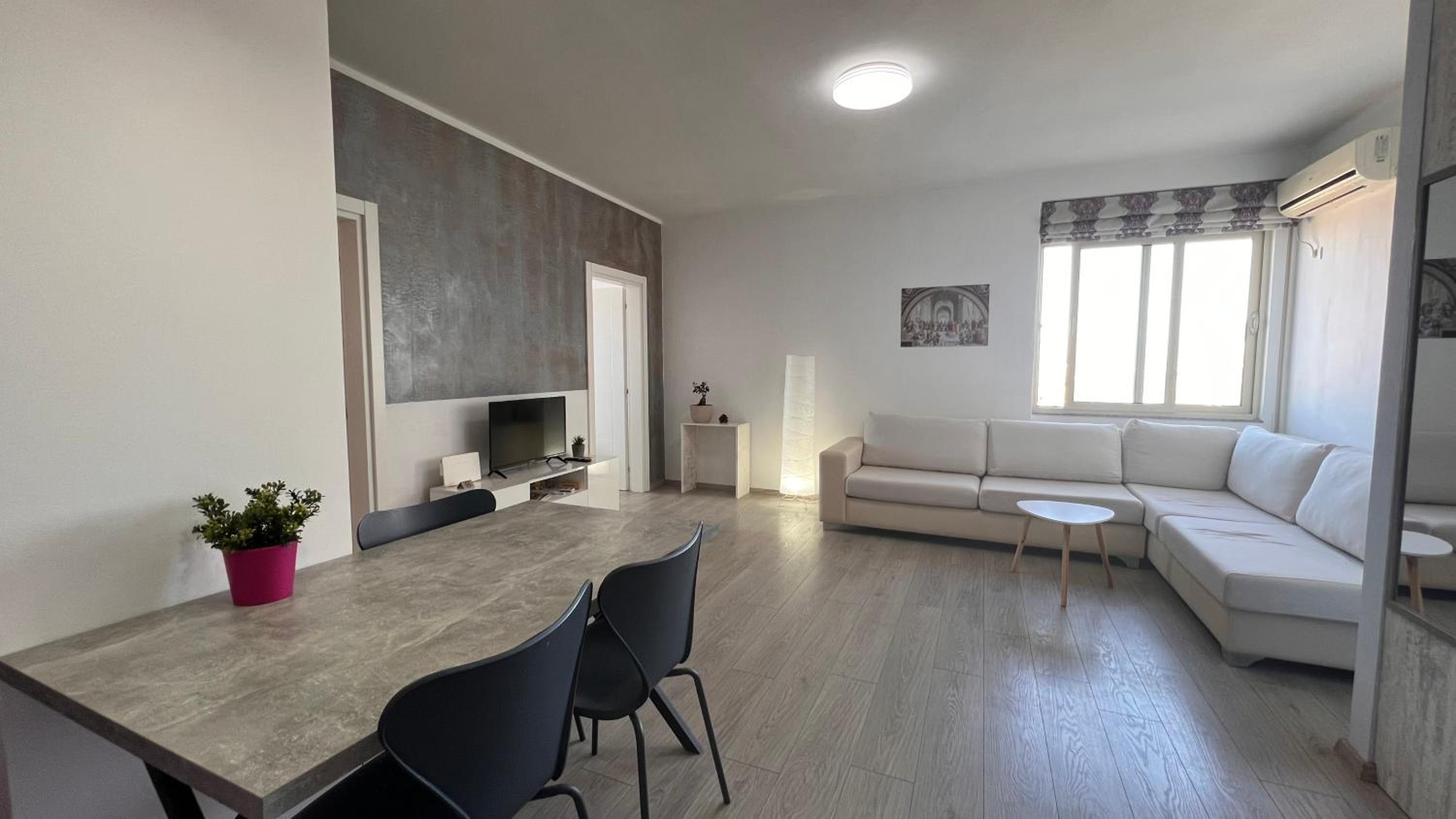 Lirin Apartment