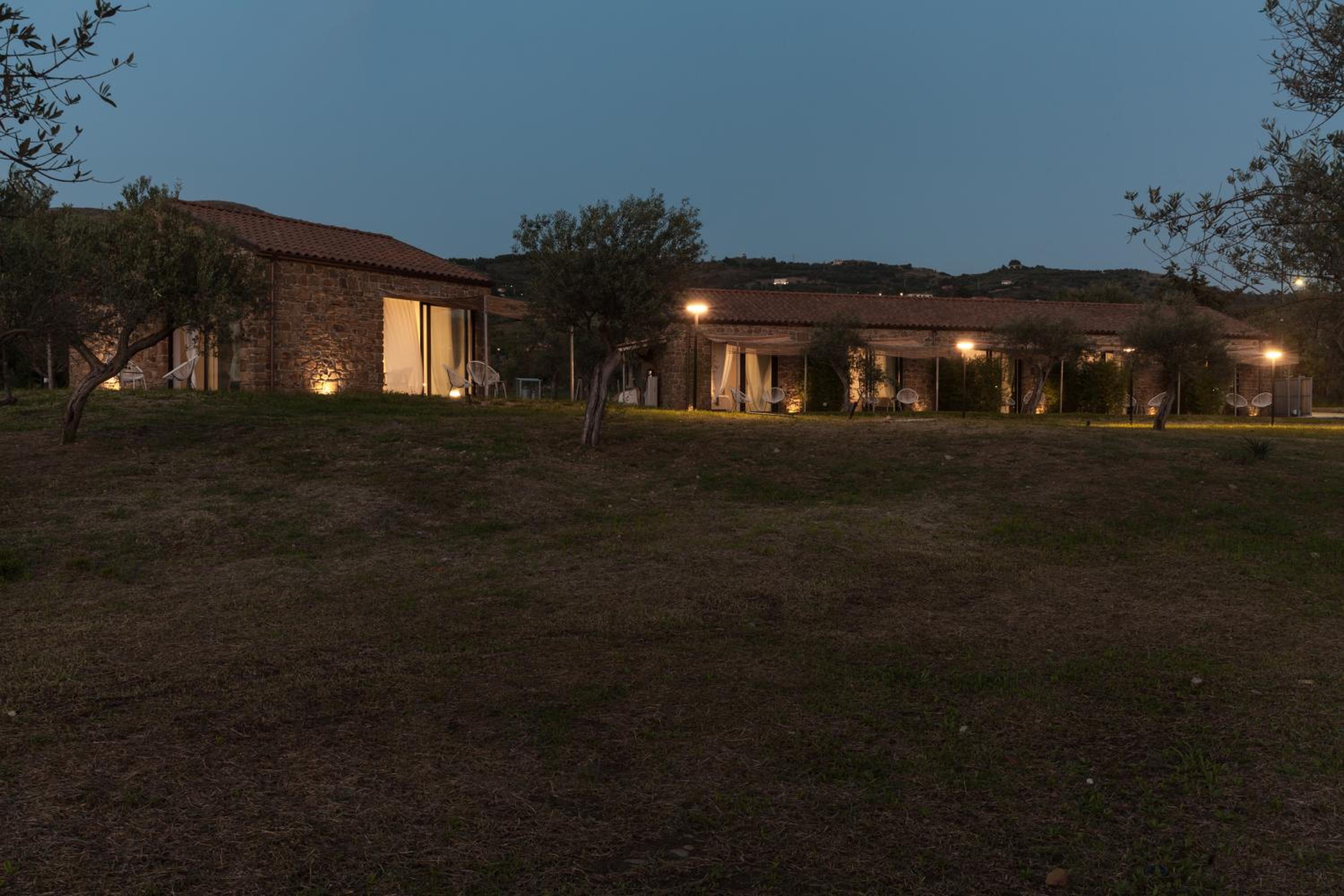 Domus In Area