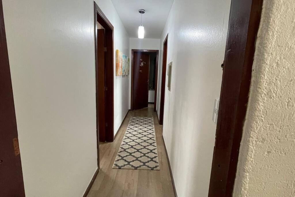 Casa Jurere Internacional com 6 quartos e piscina, churrasqueira , 300m do mar