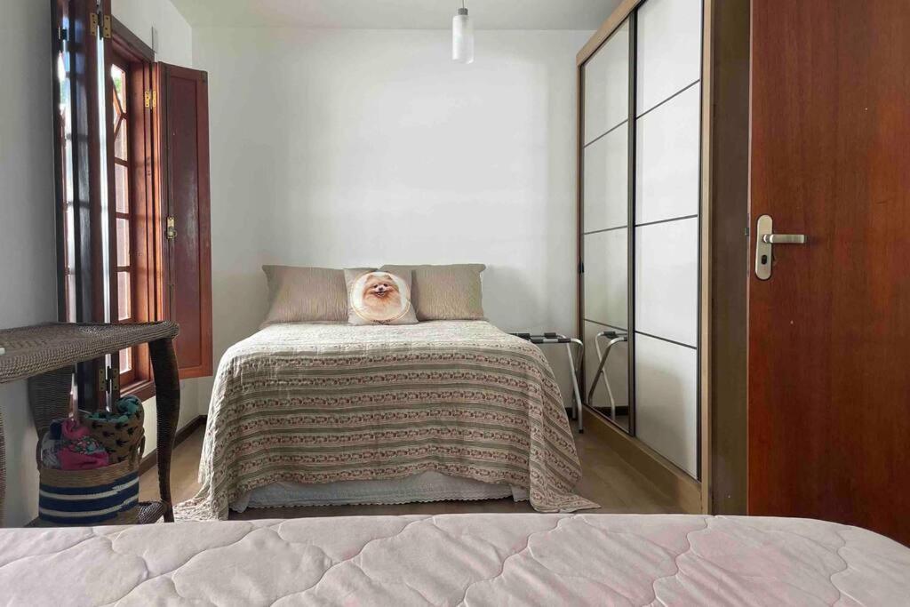Casa Jurere Internacional com 6 quartos e piscina, churrasqueira , 300m do mar