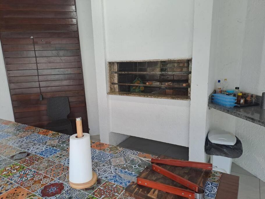 Casa Jurere Internacional com 6 quartos e piscina, churrasqueira , 300m do mar