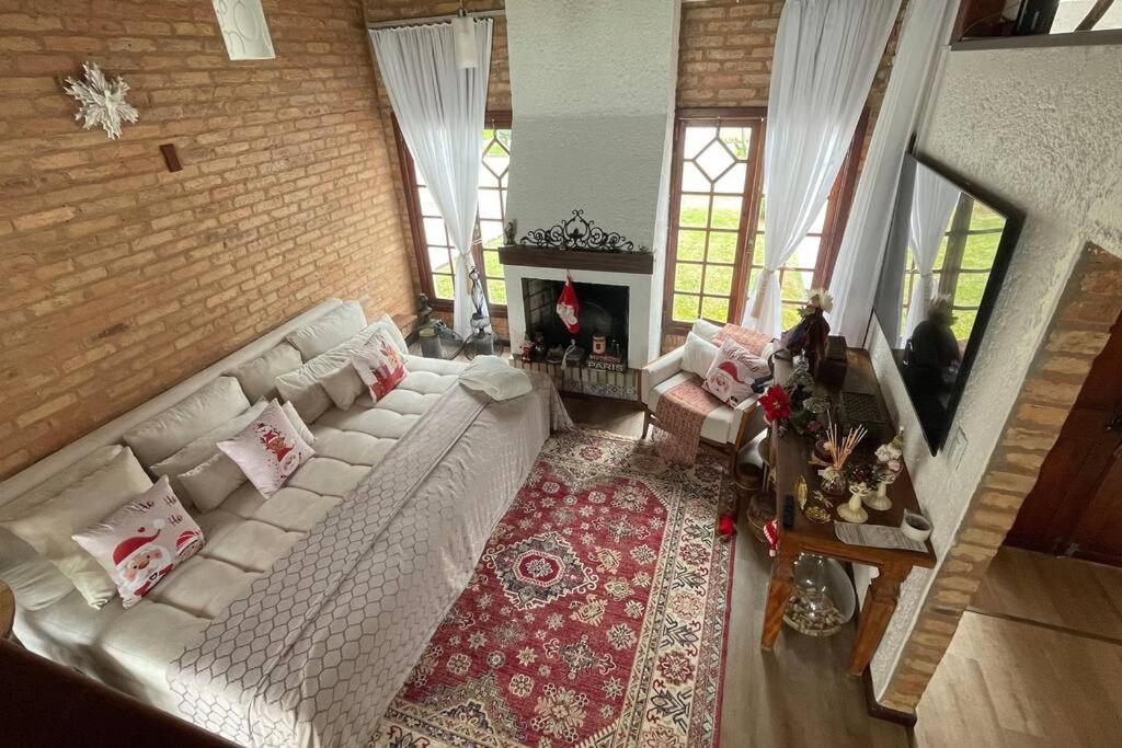 Casa Jurere Internacional com 6 quartos e piscina, churrasqueira , 300m do mar