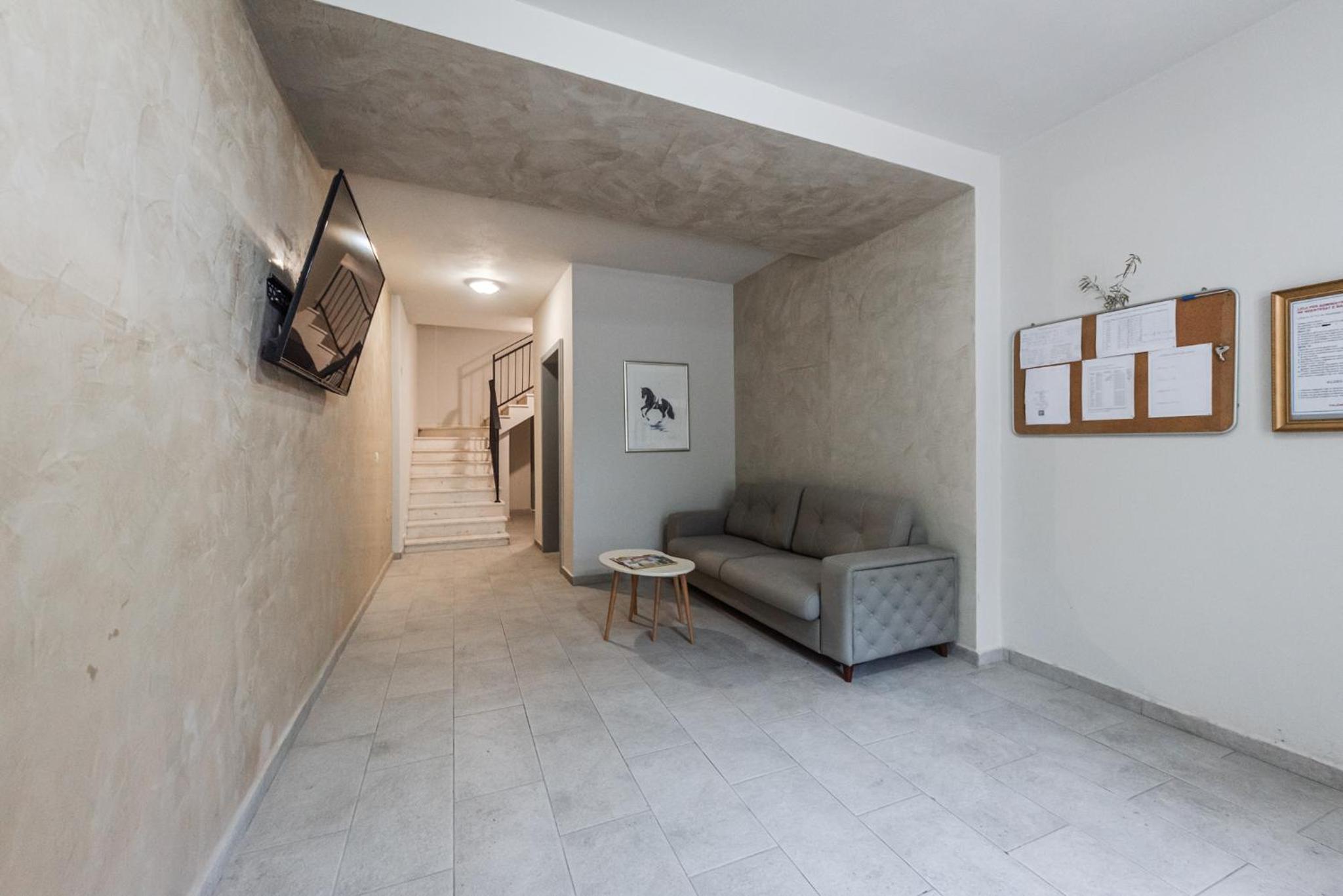 Royal Hill Apartments by PS