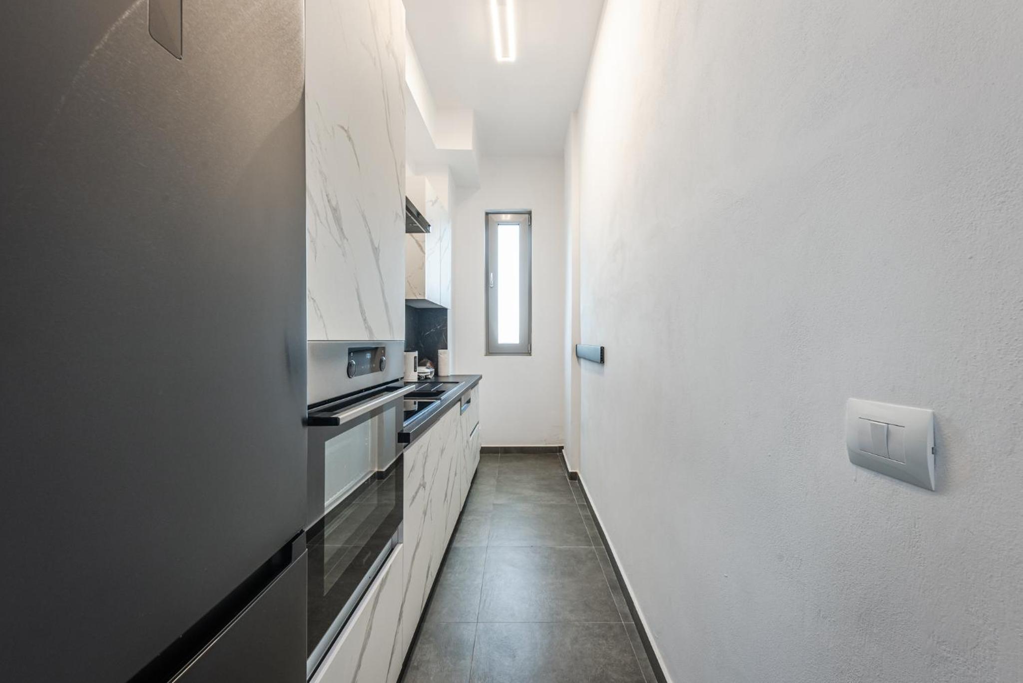Royal Hill Apartments by PS