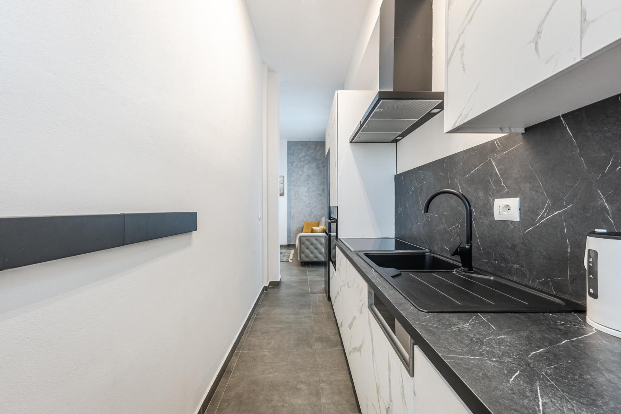 Royal Hill Apartments by PS