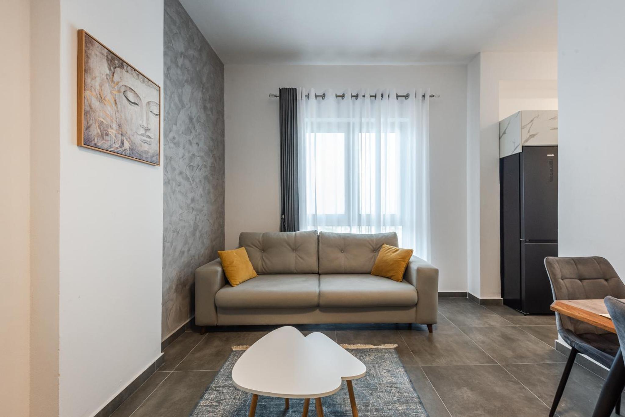 Royal Hill Apartments by PS