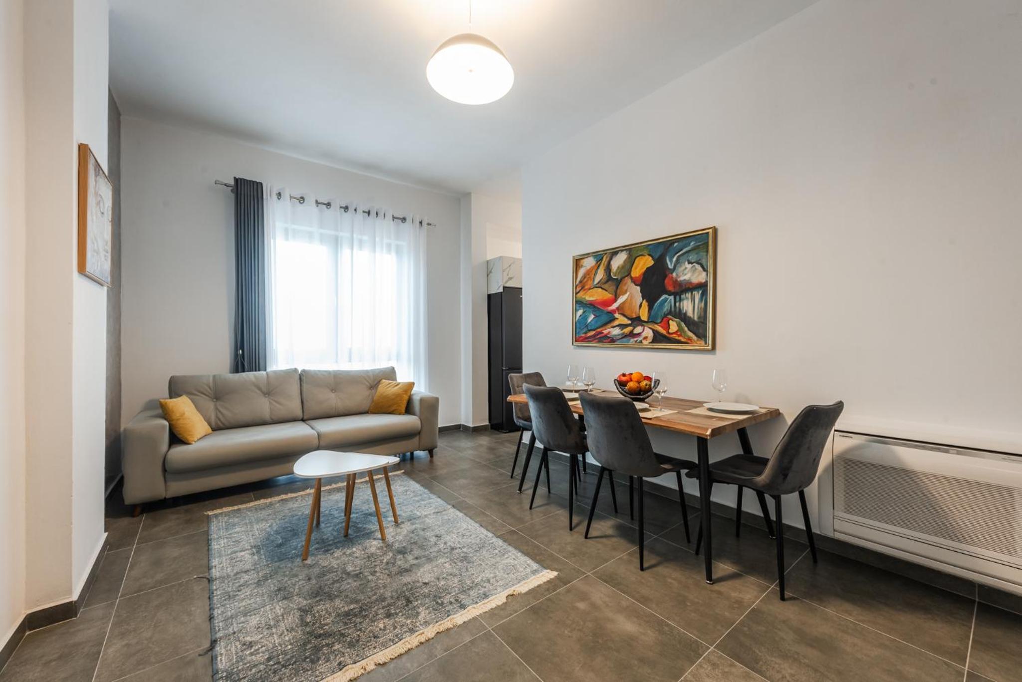 Royal Hill Apartments by PS
