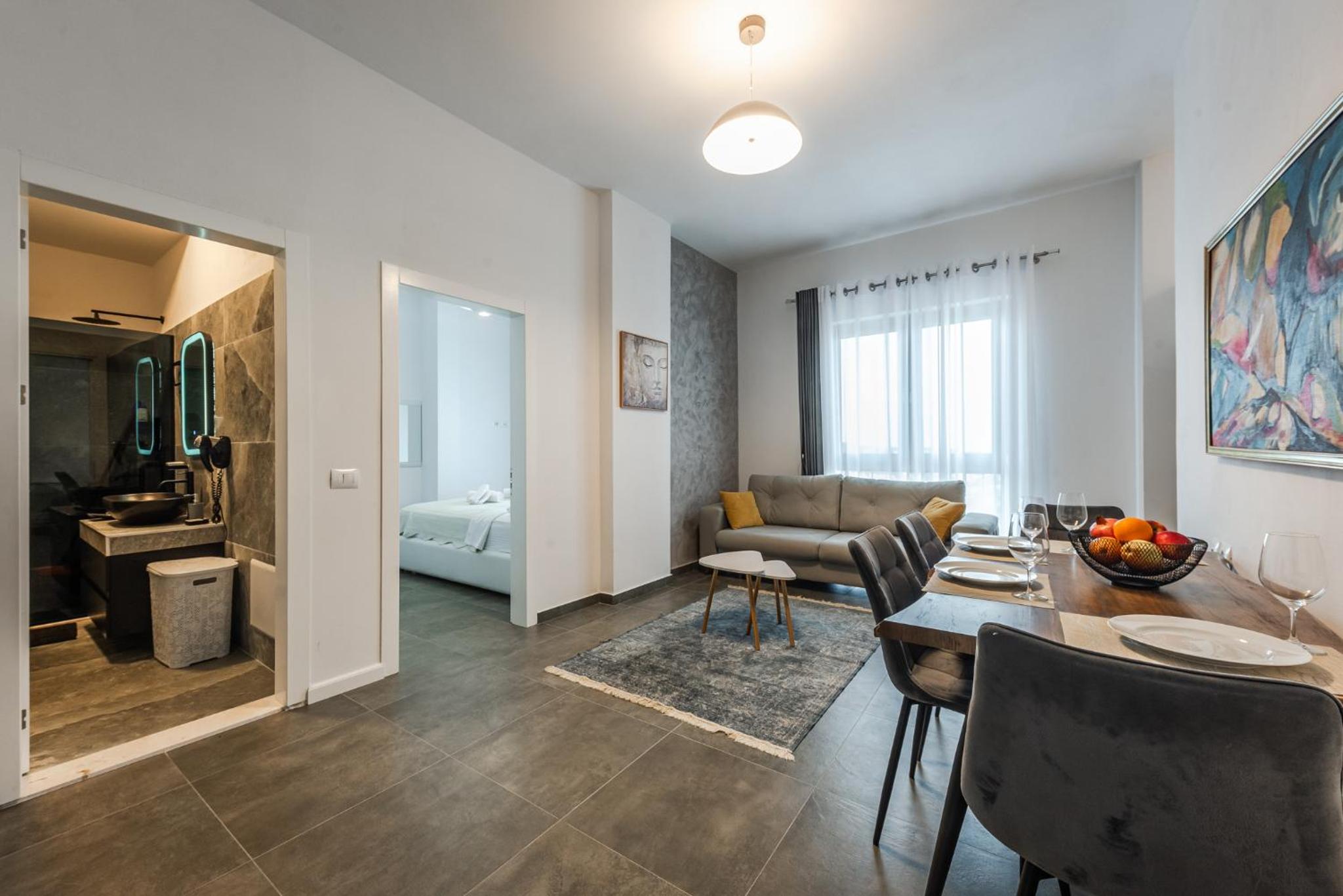 Royal Hill Apartments by PS