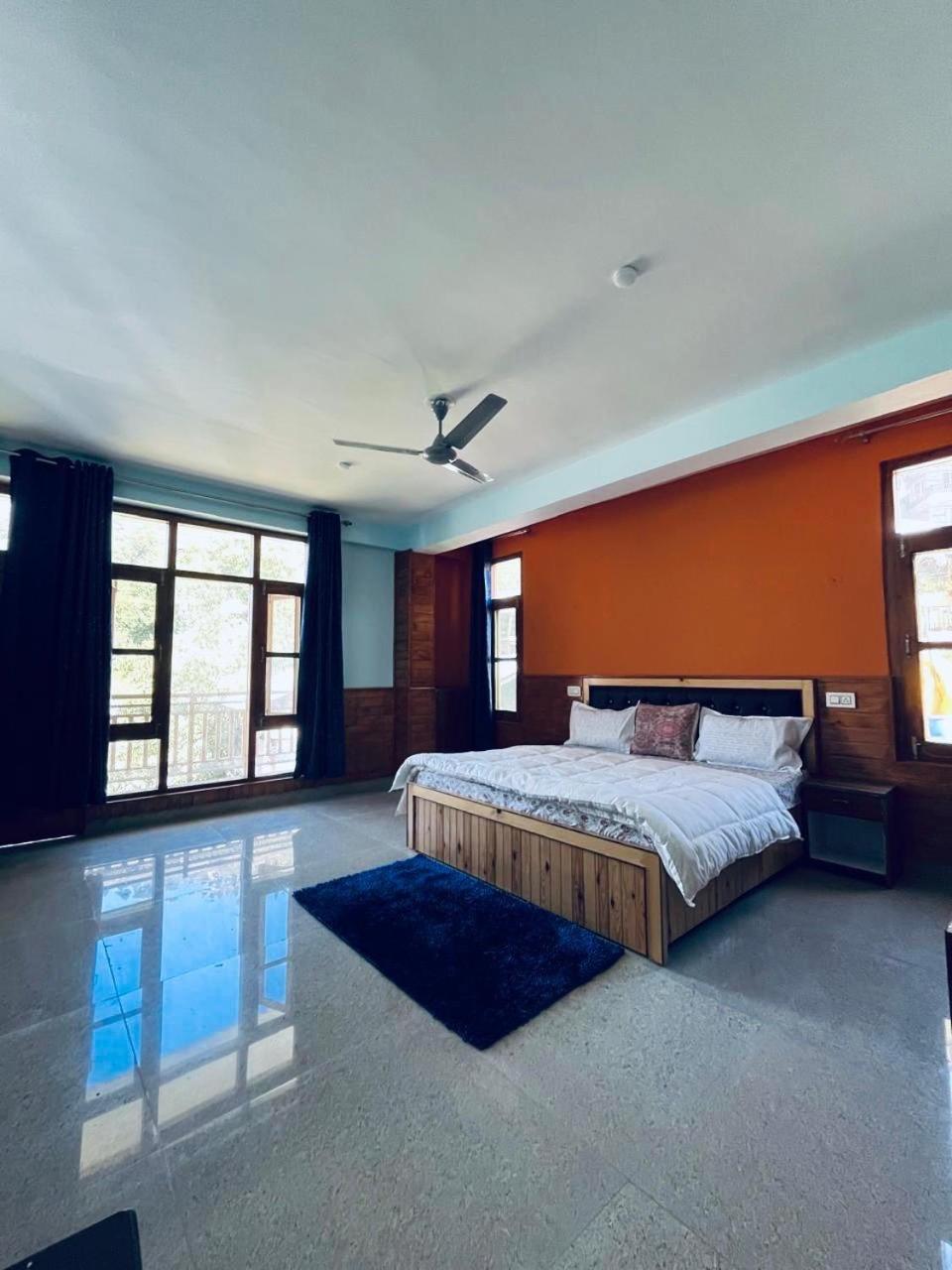 Photo 13