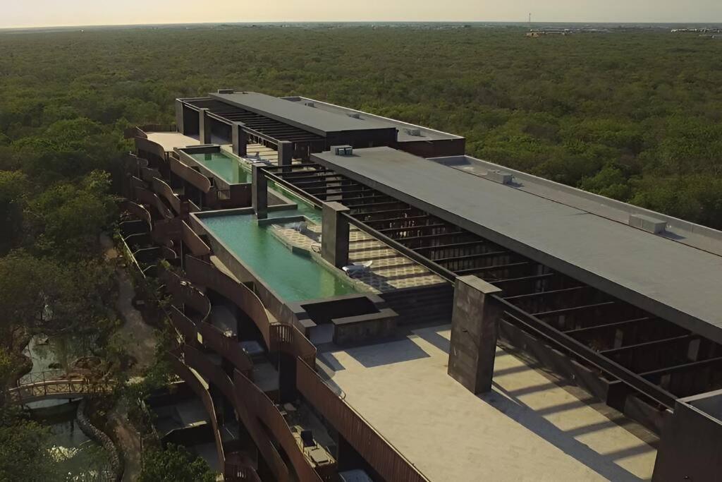 2BR Designer's Pad Private Pool Closest to Beach view 4