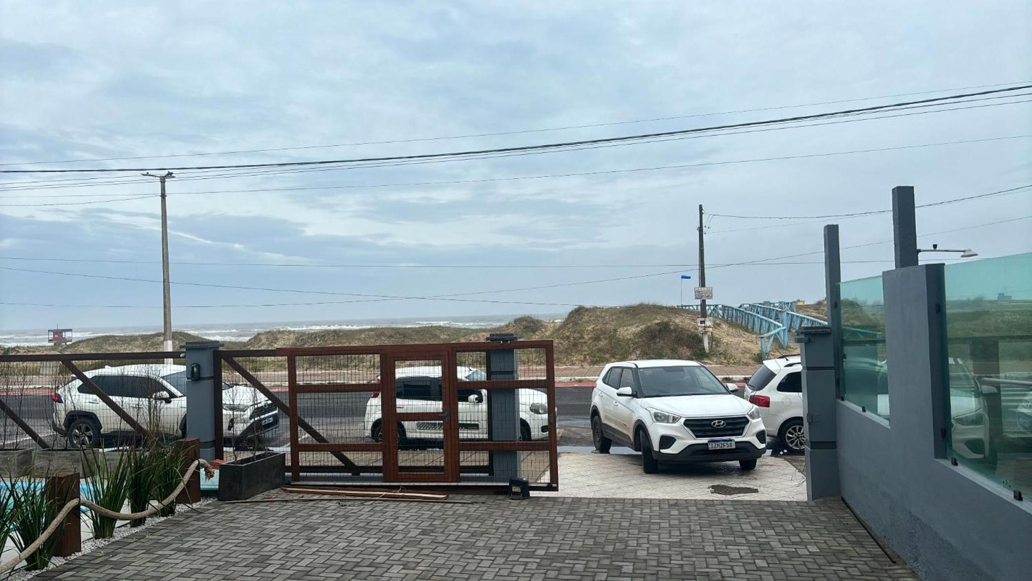 Studio Barrinha na Moradas do Pier, a passos da areia em Tramandaí!