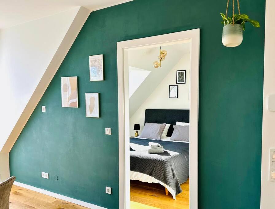 Sunny Terrace Penthouse with AC - Self Check-In