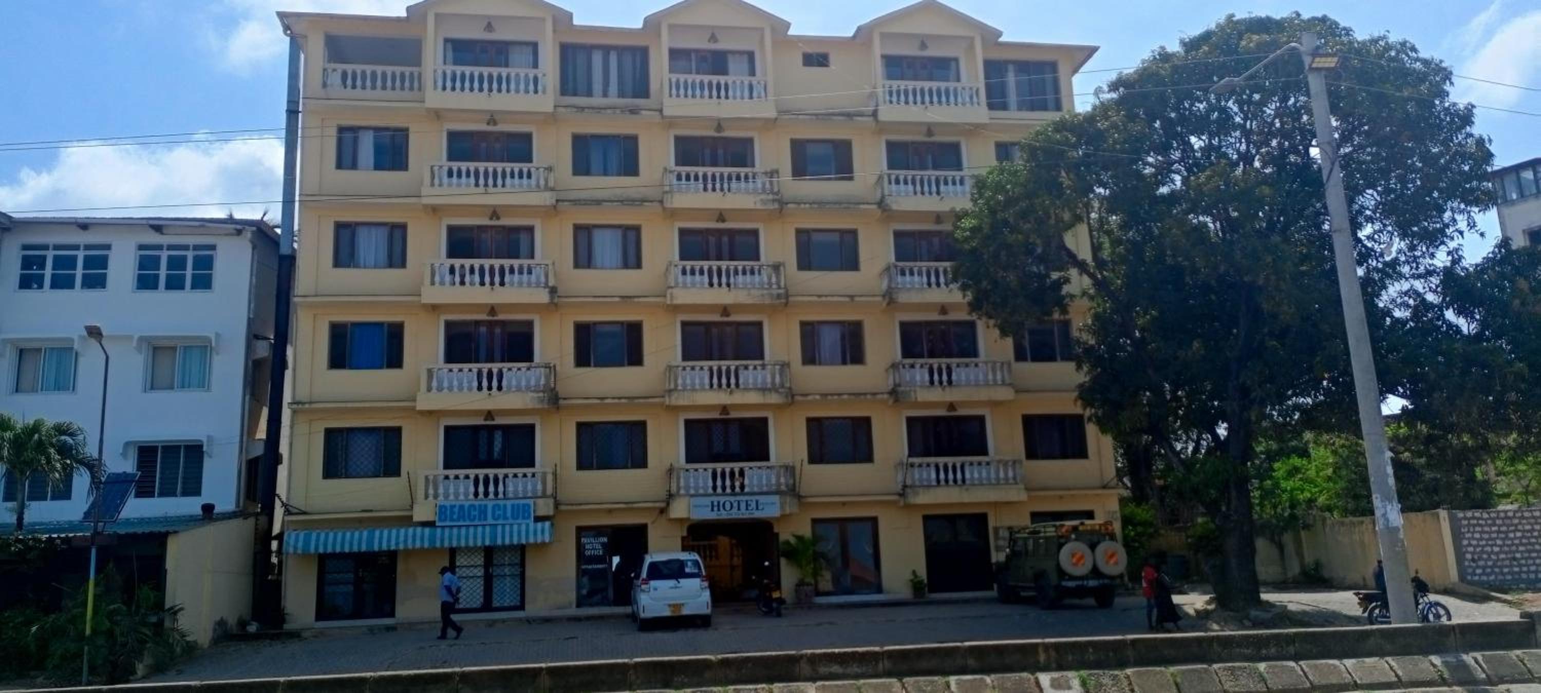 Pavillion Hotel